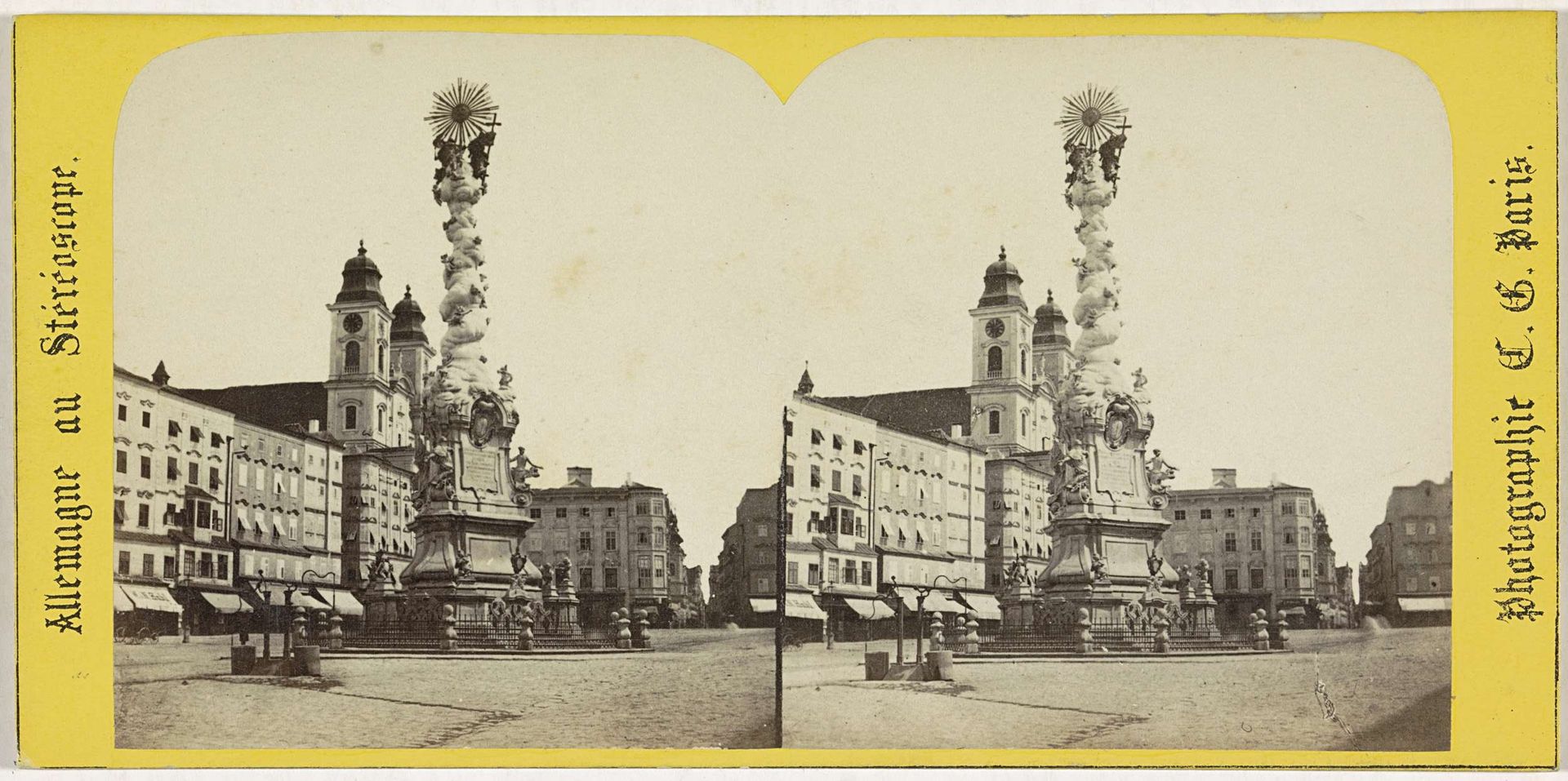 Drievuldigheidszuil op de Hauptplatz in Linz by Charles Gaudin