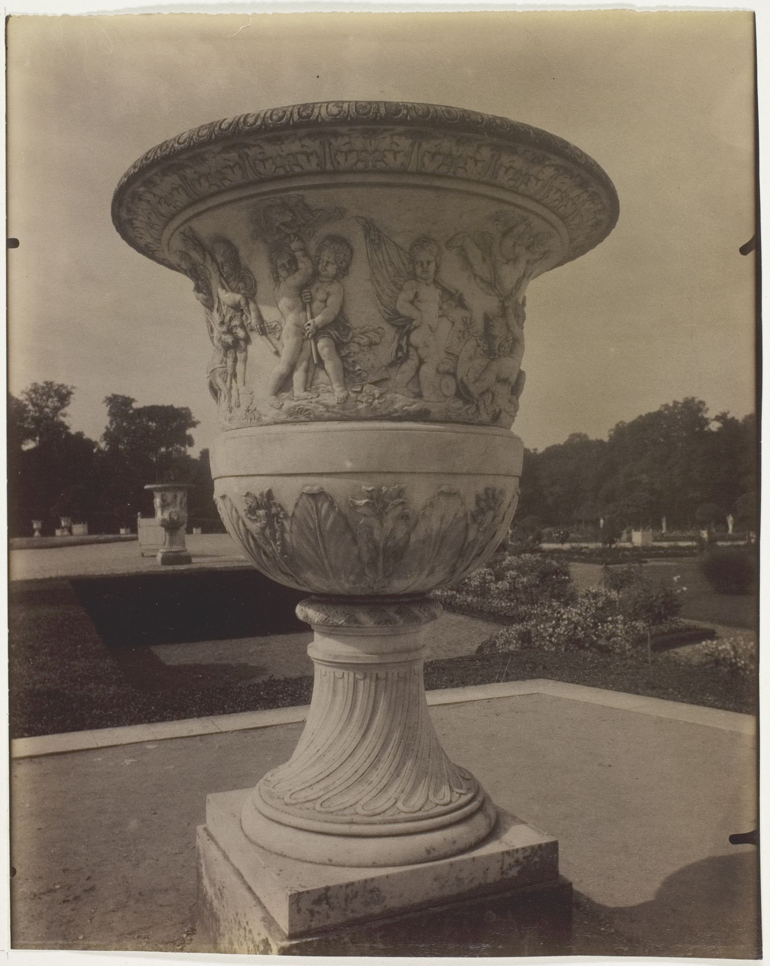 Versailles, Vase by Eugène Atget