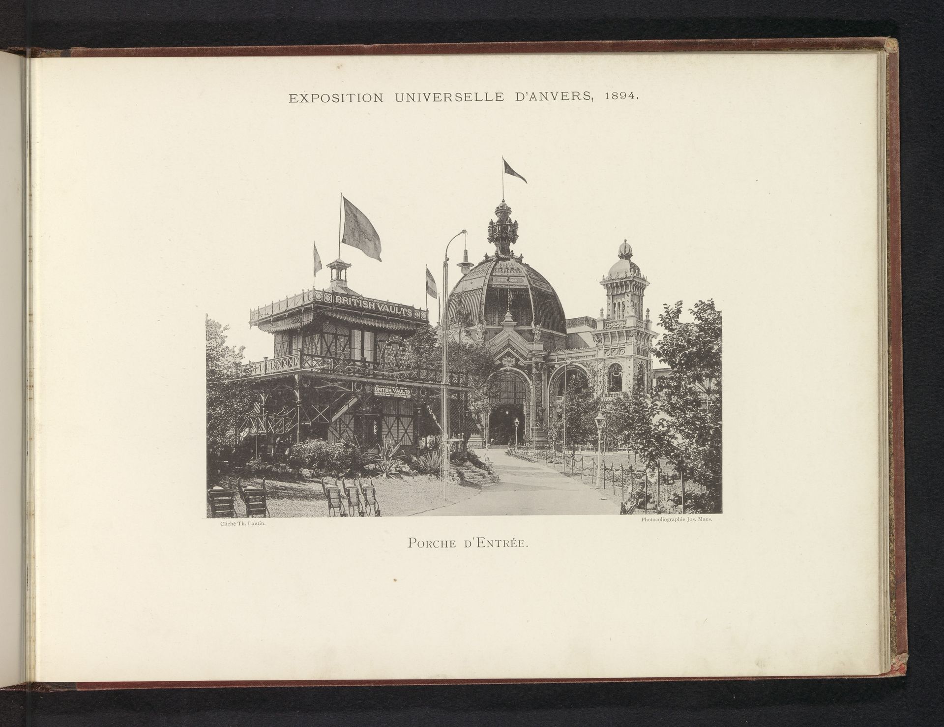 Exterieur van het toegangsportaal van de wereldtentoonstelling te Antwerpen by Th. Lantin