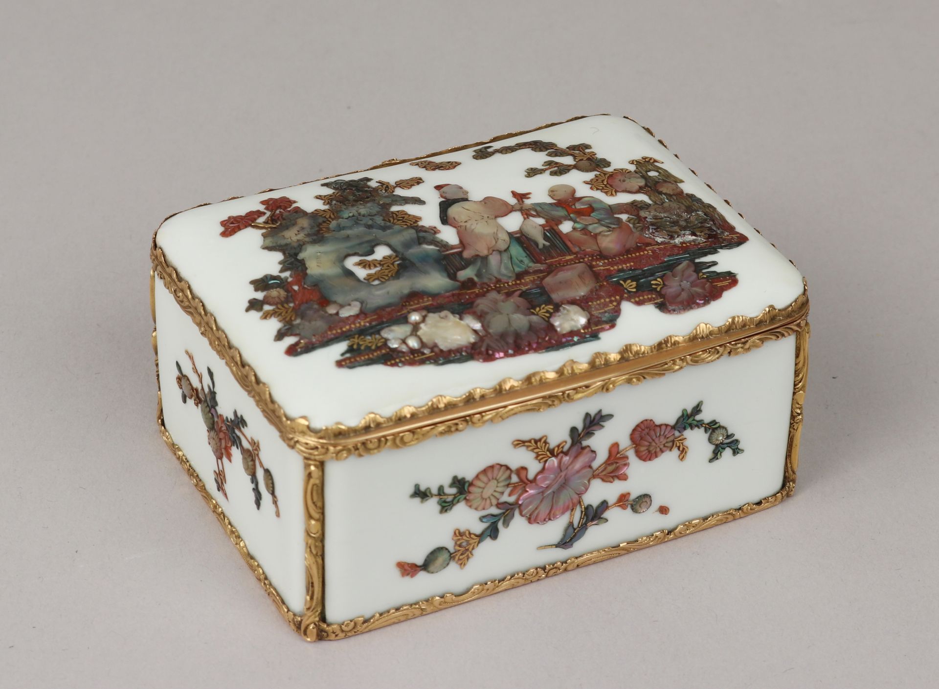 Snuffbox by Meissen Manufactory