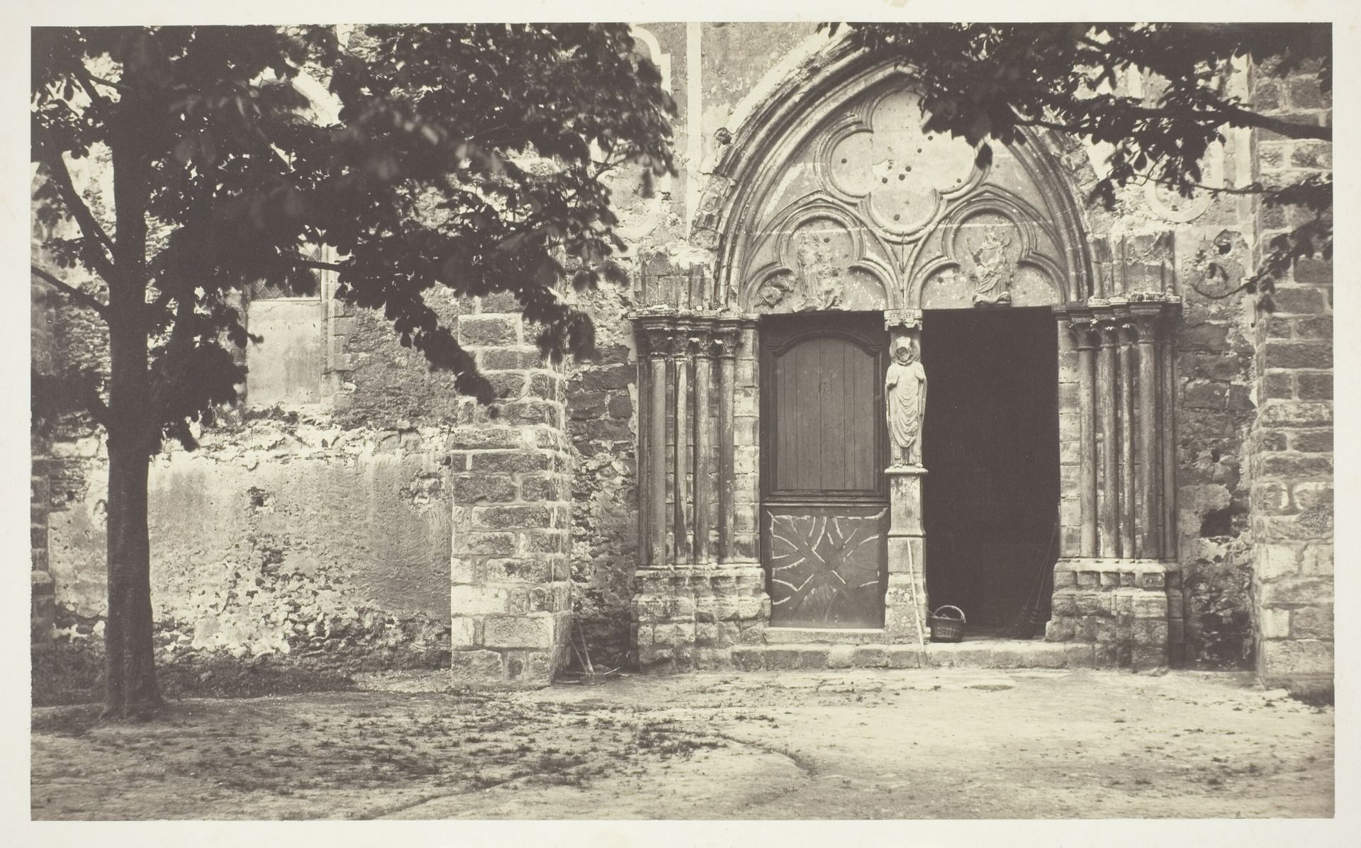 Church of Villeneuve le Comte, Seine-et-Marne (Eglise de Villeneuve le Comte, Seine-et-Marne) by Charles Marville