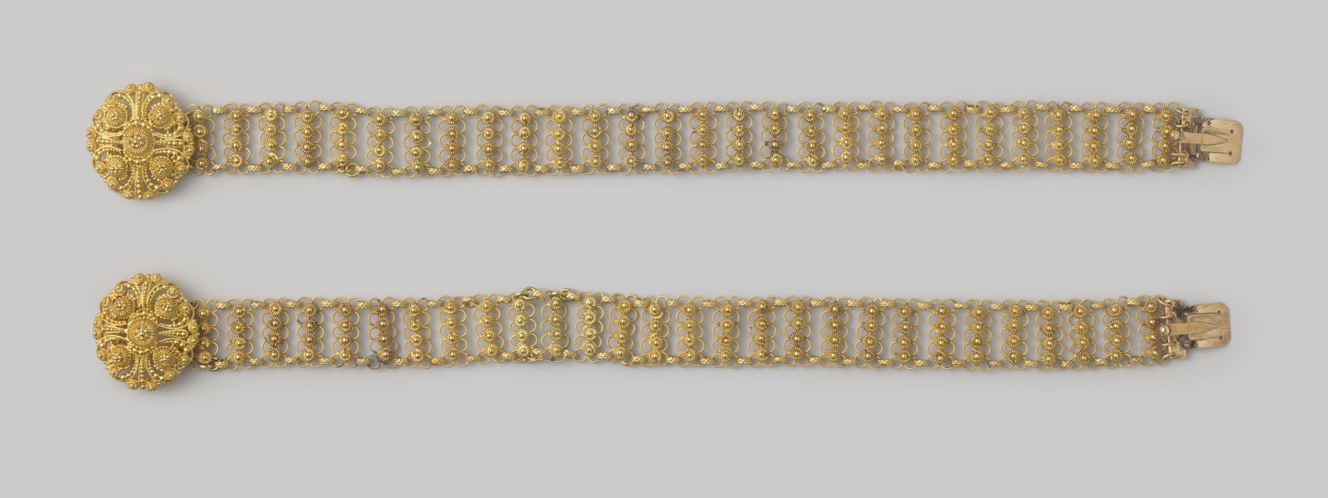 Twee armbanden by J.J.R. van de Wilde