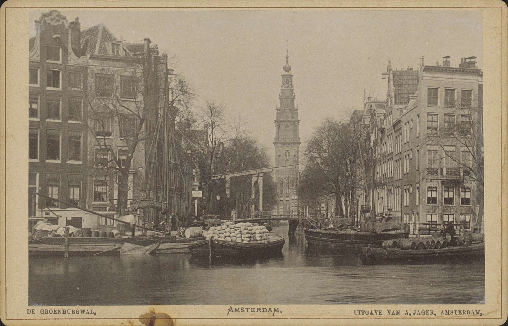 Groenburgwal en Zuiderkerk, gezien vanaf de Amstel, Amsterdam by Andries Jager