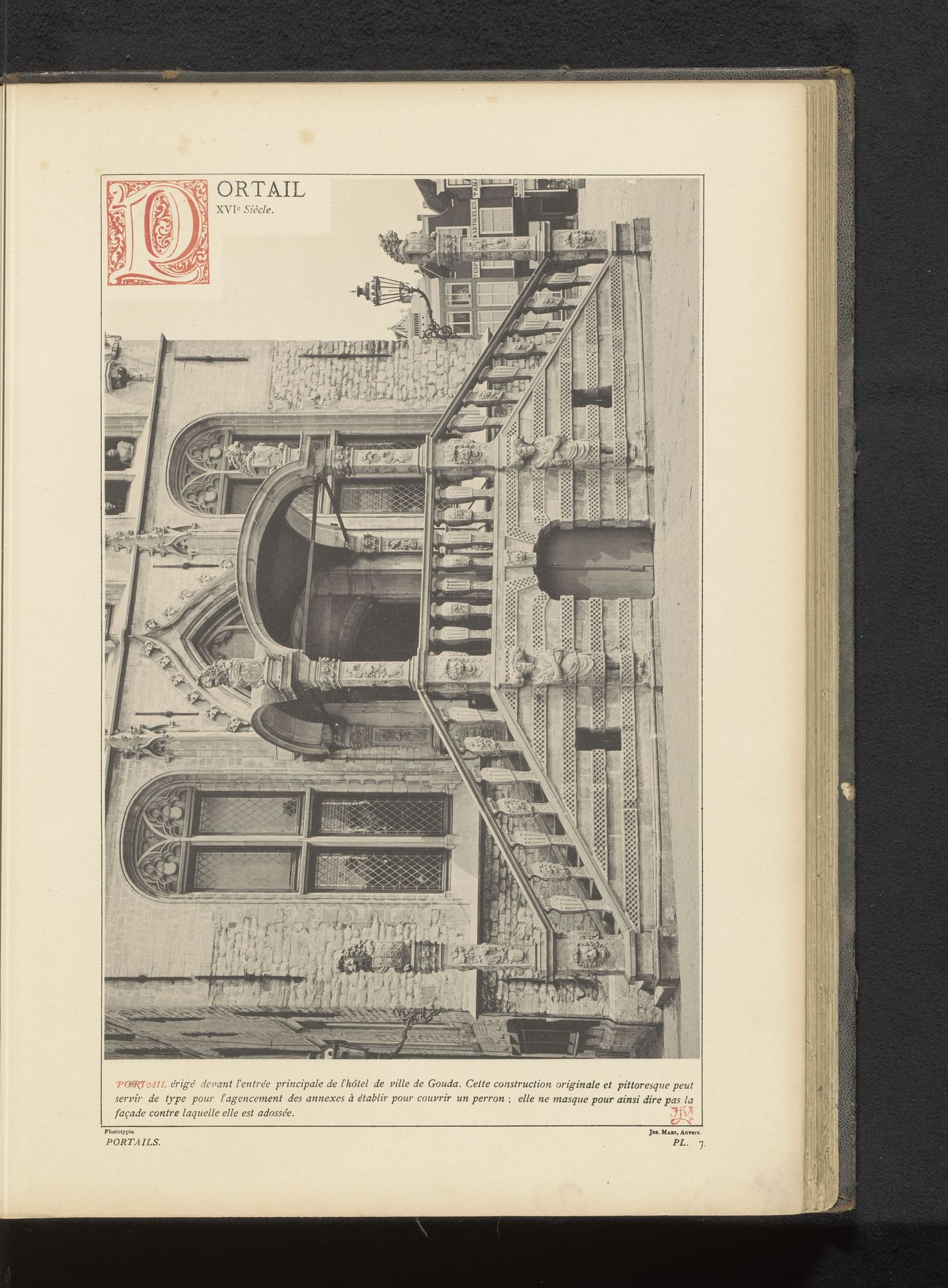 Portaal en trappen voor het Stadhuis te Gouda by Anonymous