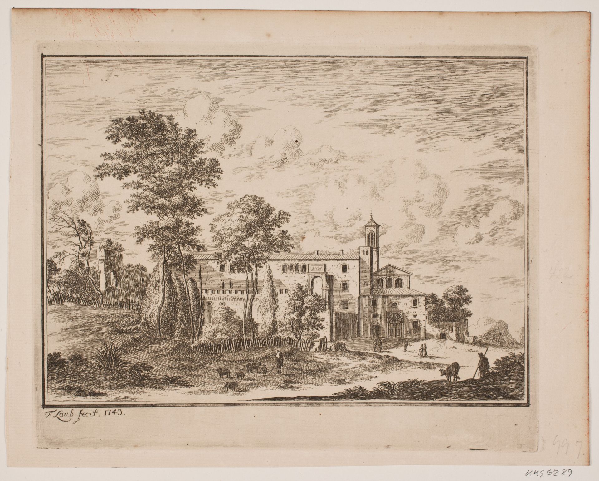 En klosterbygning midt i en italiensk landsby by Frederik Laub
