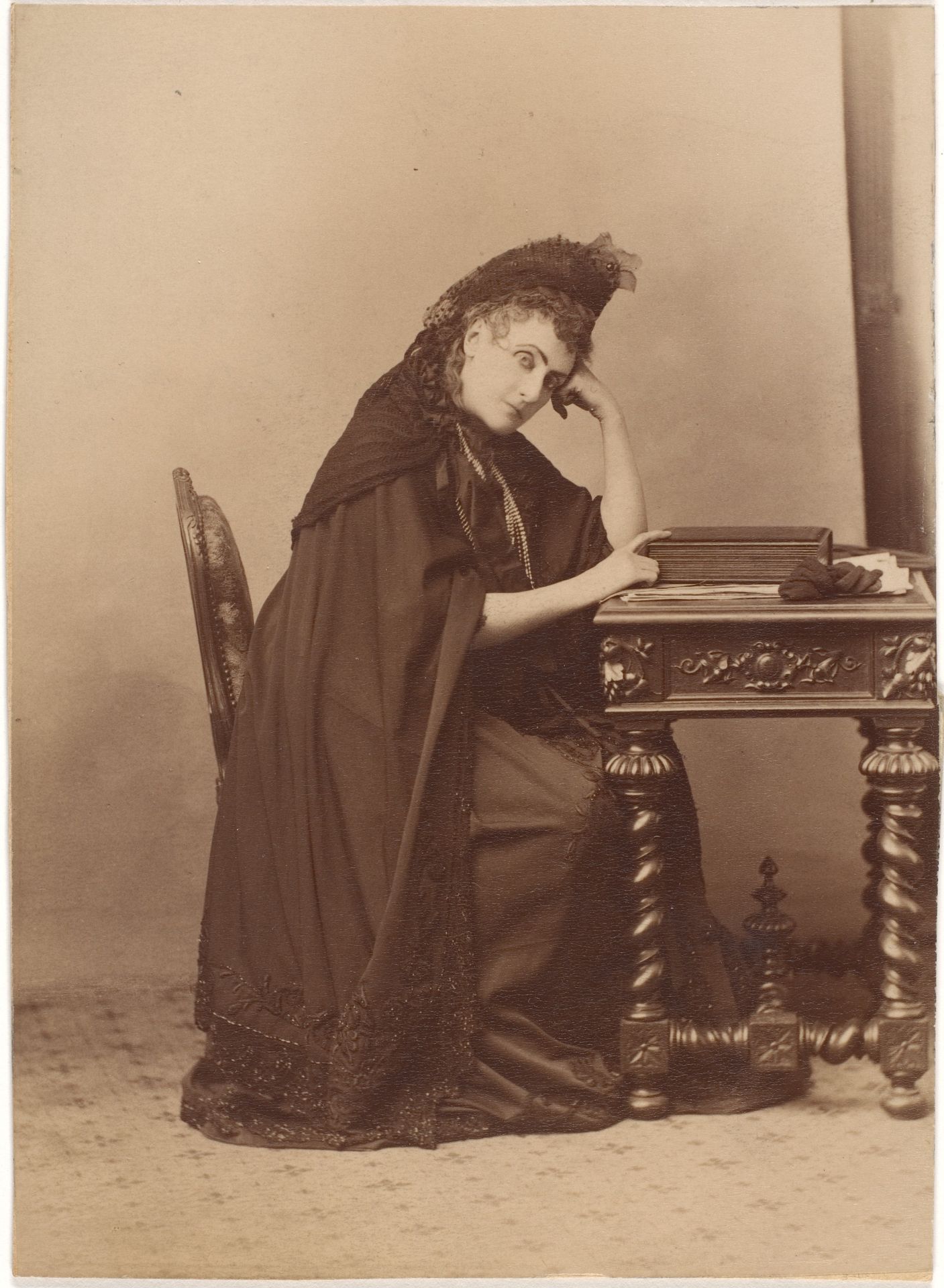 Au Bureau by Pierre-Louis Pierson