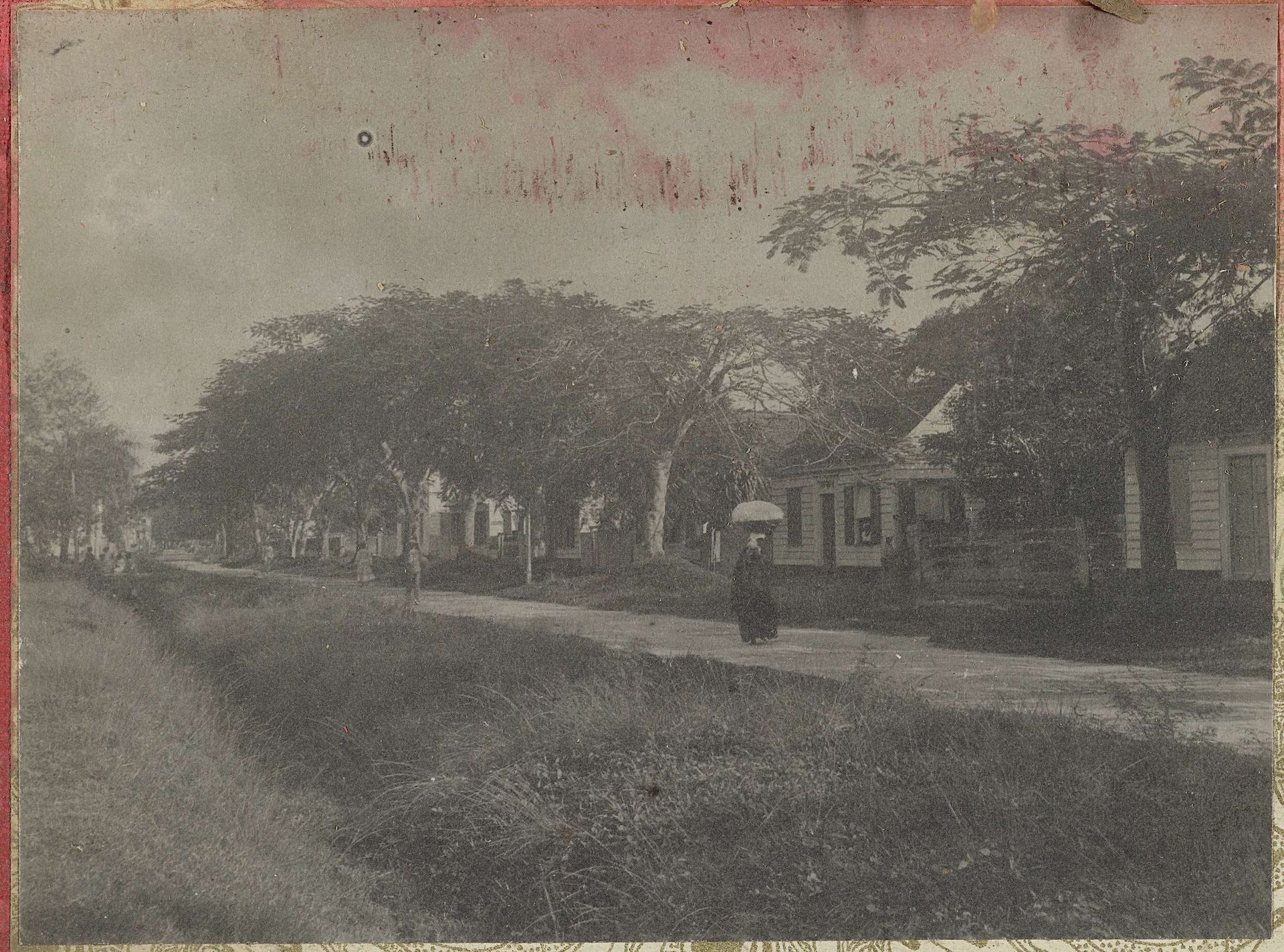 Straat met huizen by Hendrik Doijer