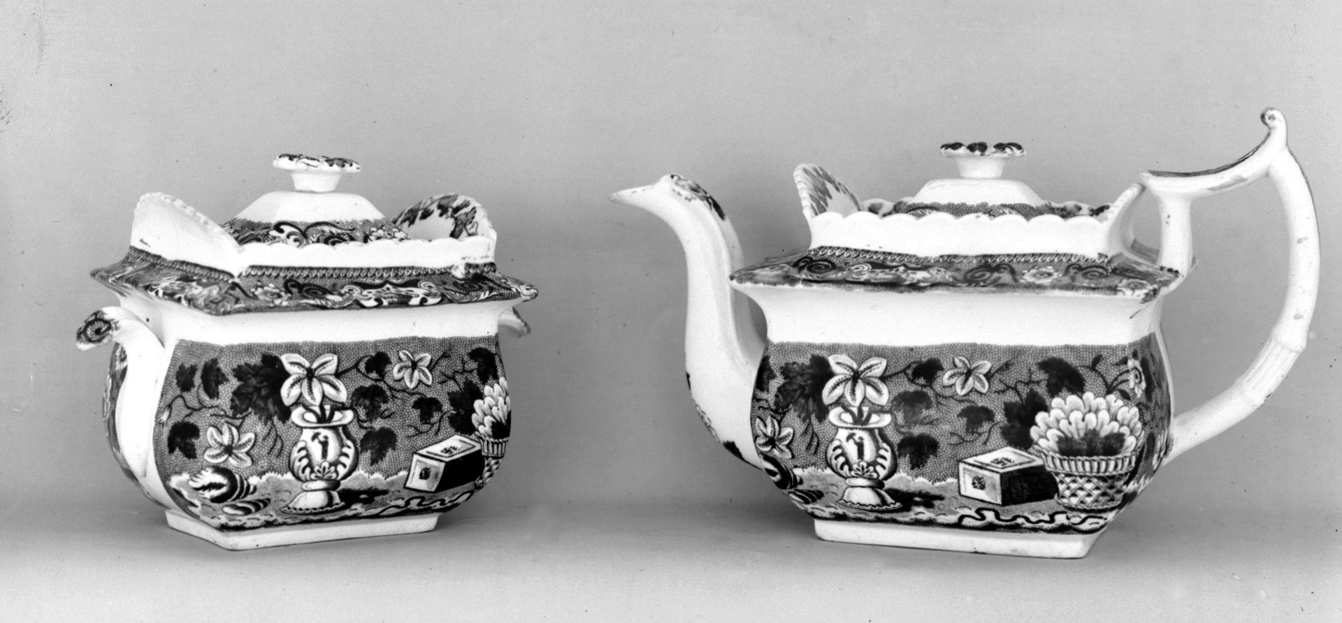 Sugar bowl by James and Ralph Clews