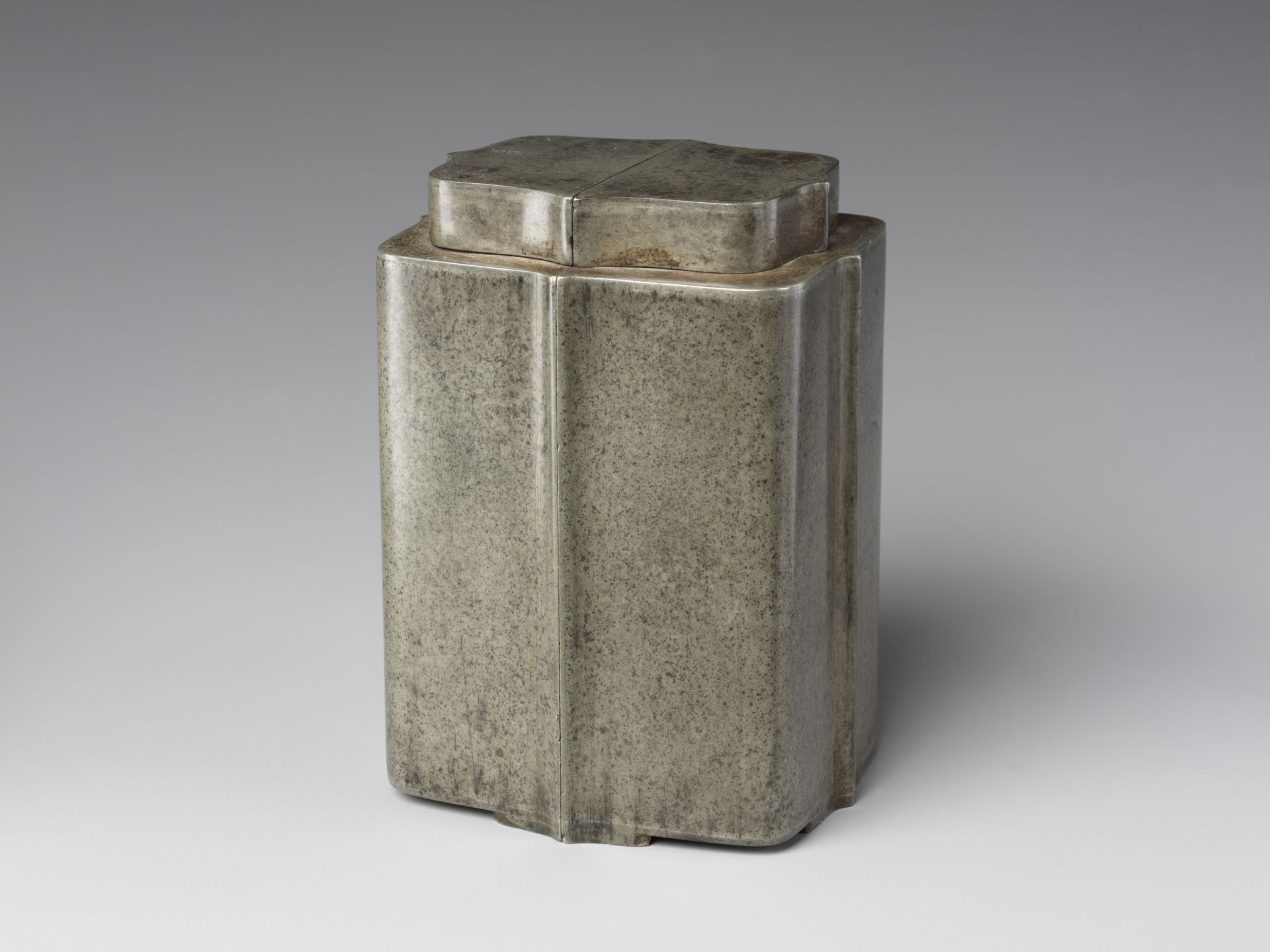 Pair of inscribed tea caddies by Shen Cunzhou