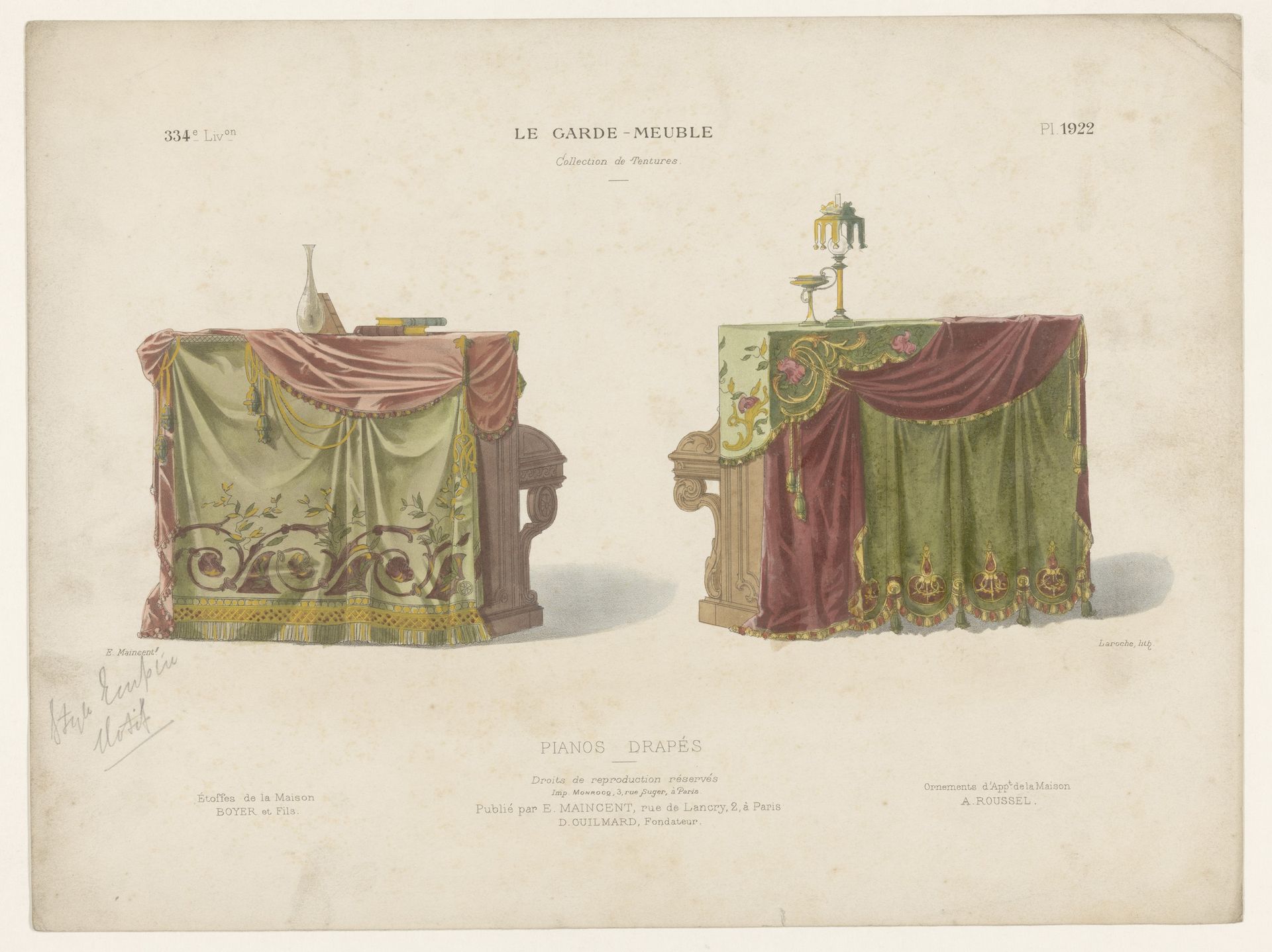 Piano's met draperieën by Léon Laroche