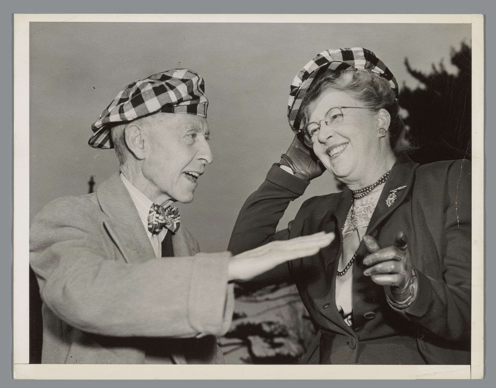 Portret van piloot G. F. Myers en pilote Ruth Law Oliver by Anonymous