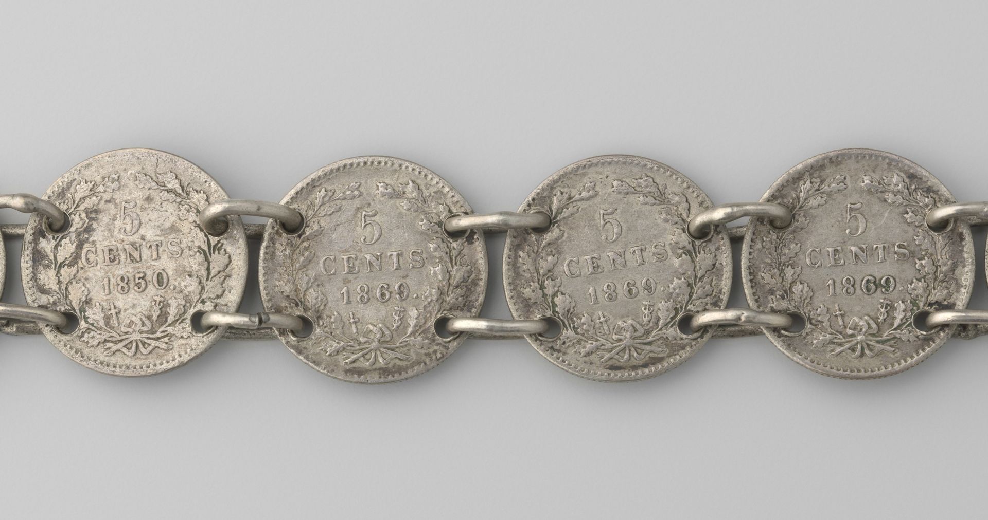 Collier van Nederlandse stuivers met Willem III by Anonymous