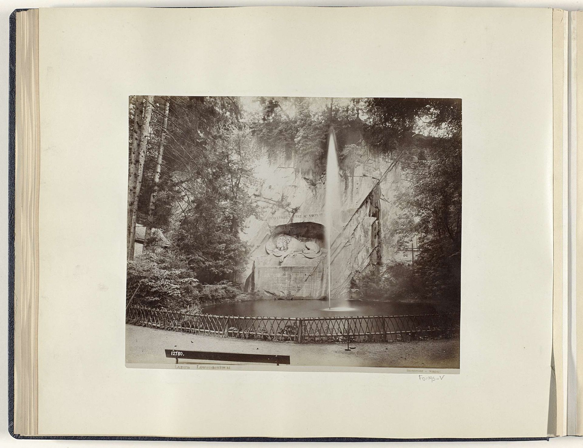 Löwendenkmal in Luzern by Giorgio Sommer