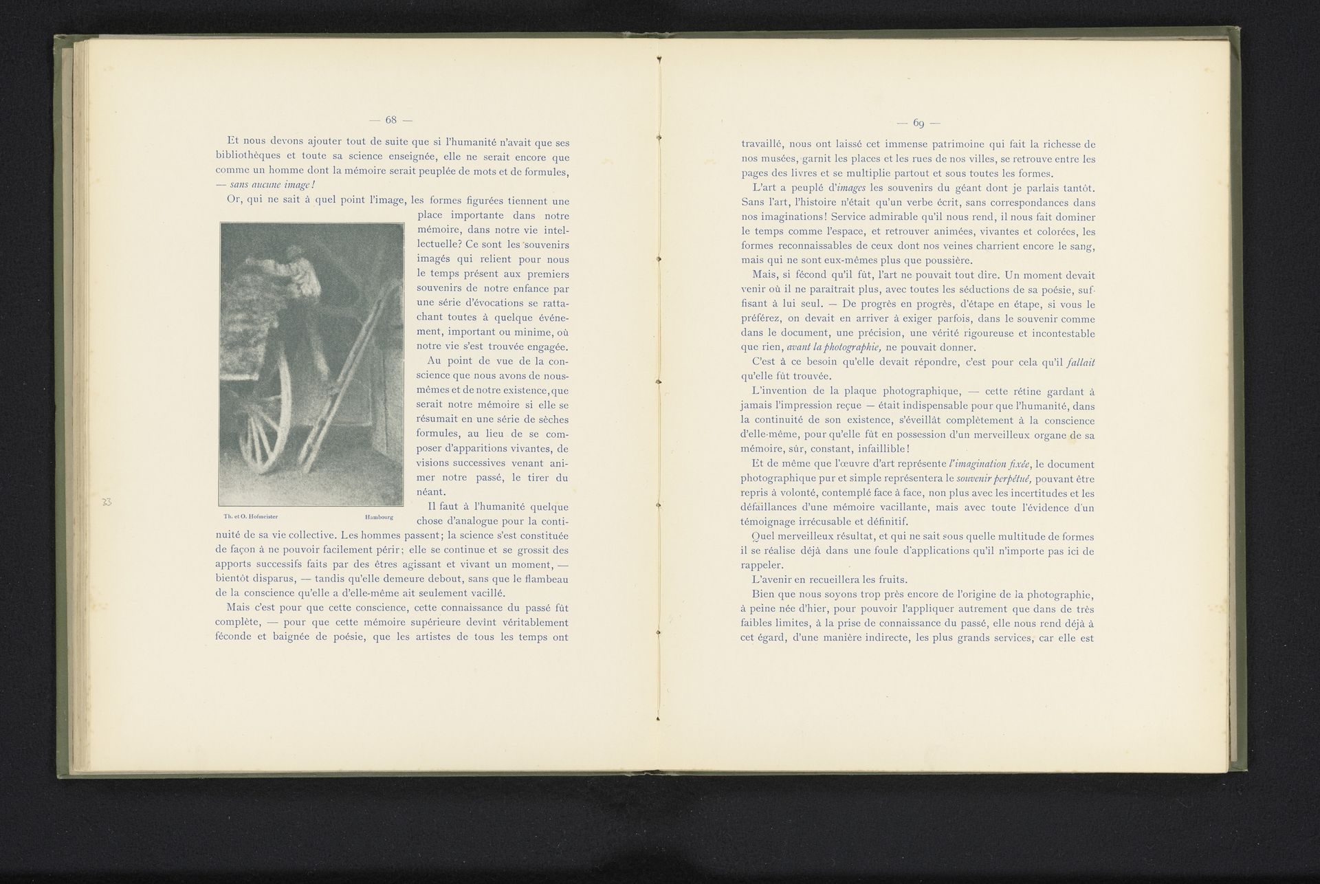 Onbekende man op een hooikar by Th. u. O. Hofmeister