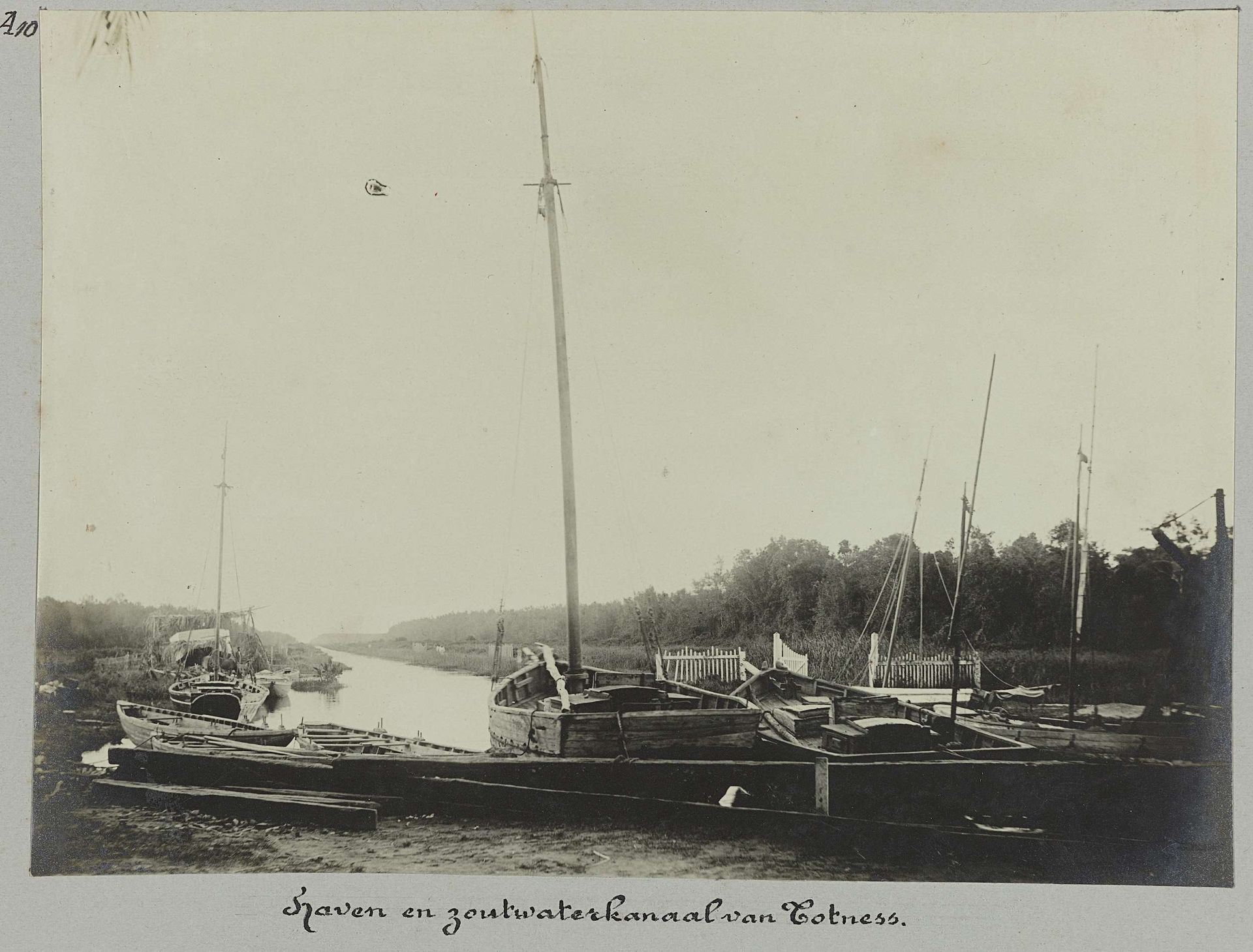 Haven en zoutwaterkanaal van Totness by Hendrik Doijer