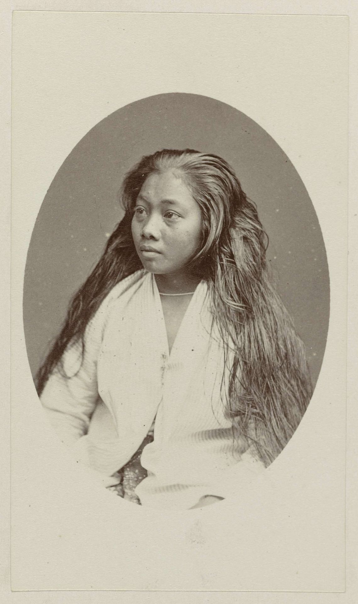 Portret van een meisje by Woodbury & Page