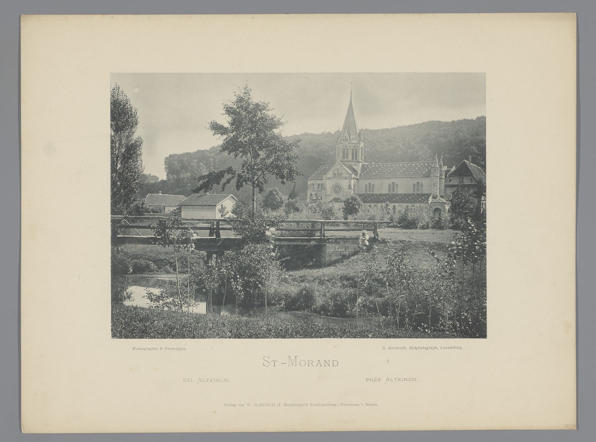 Gezicht op de Église Saint-Morand d'Altkirch by Charles Bernhoeft