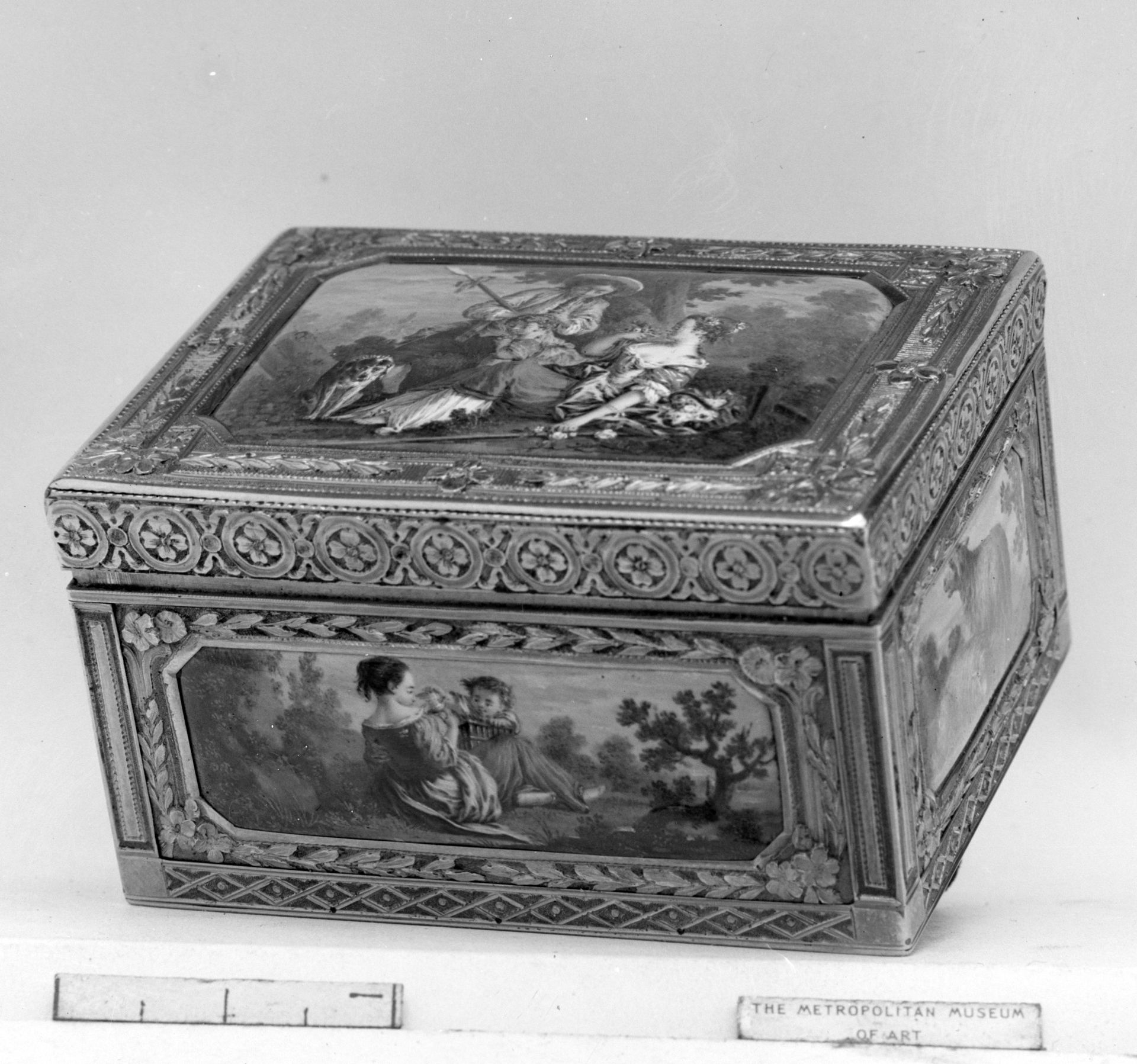 Snuffbox by Jean Marie Tiron (called Tiron de Nanteuil)