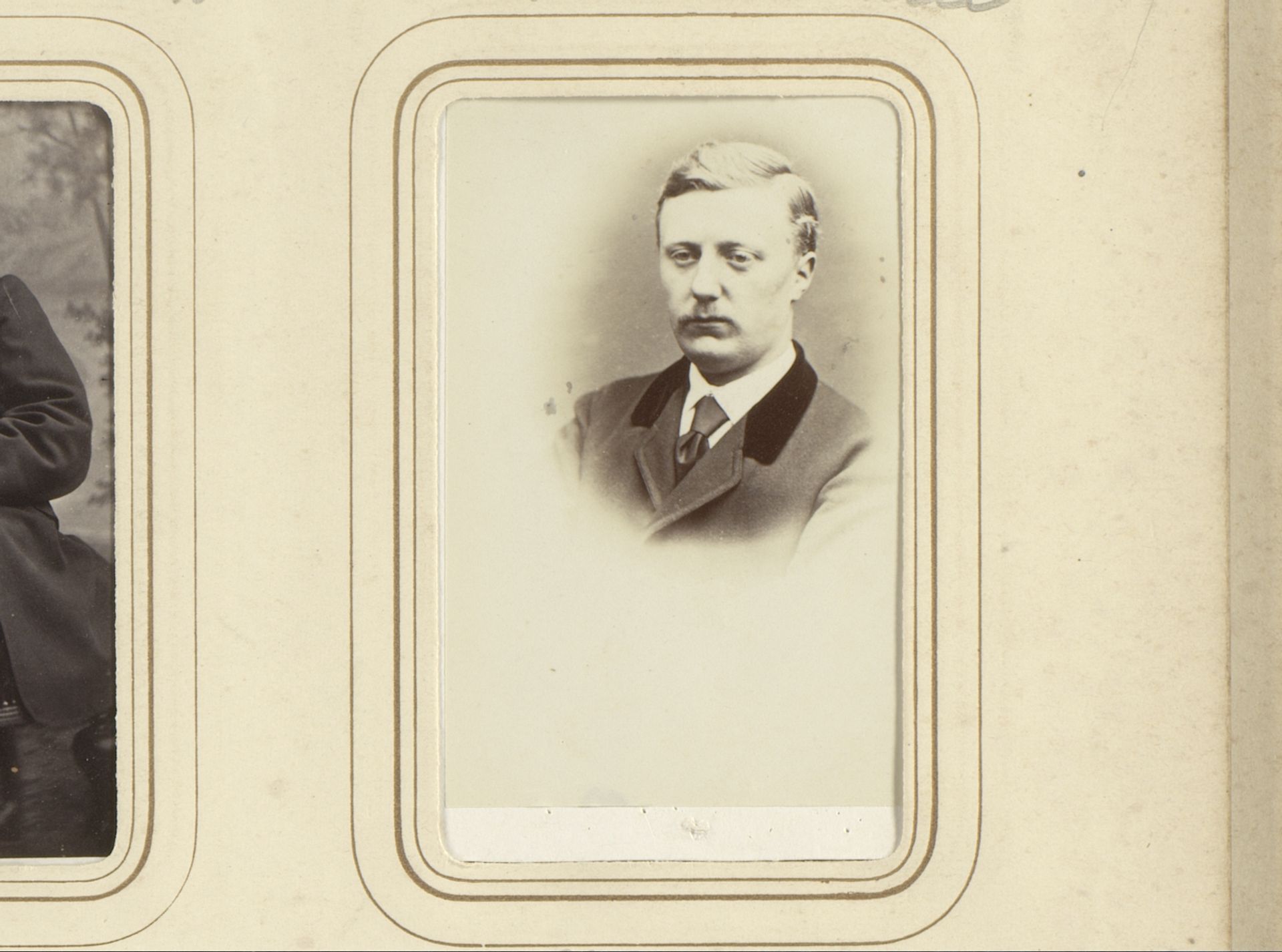 Portret van een man by Albert Greiner