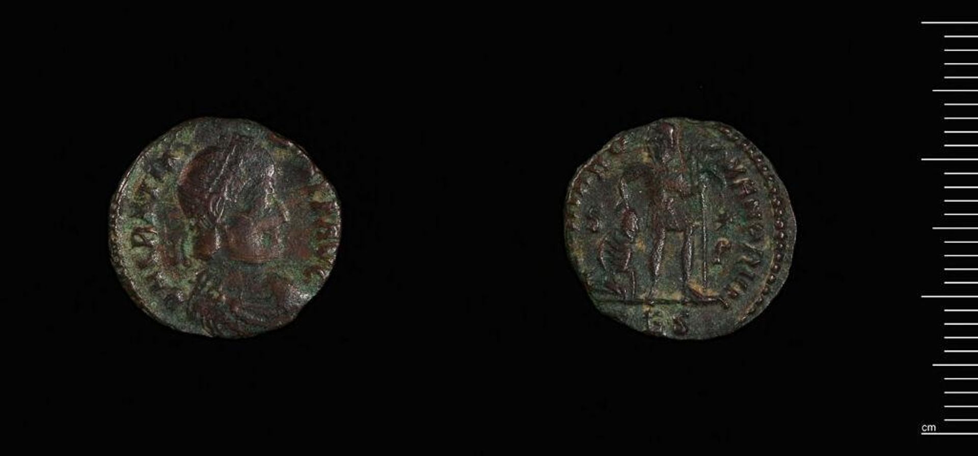 Coin (AE3) of Gratian, Thessalonike by Gratian