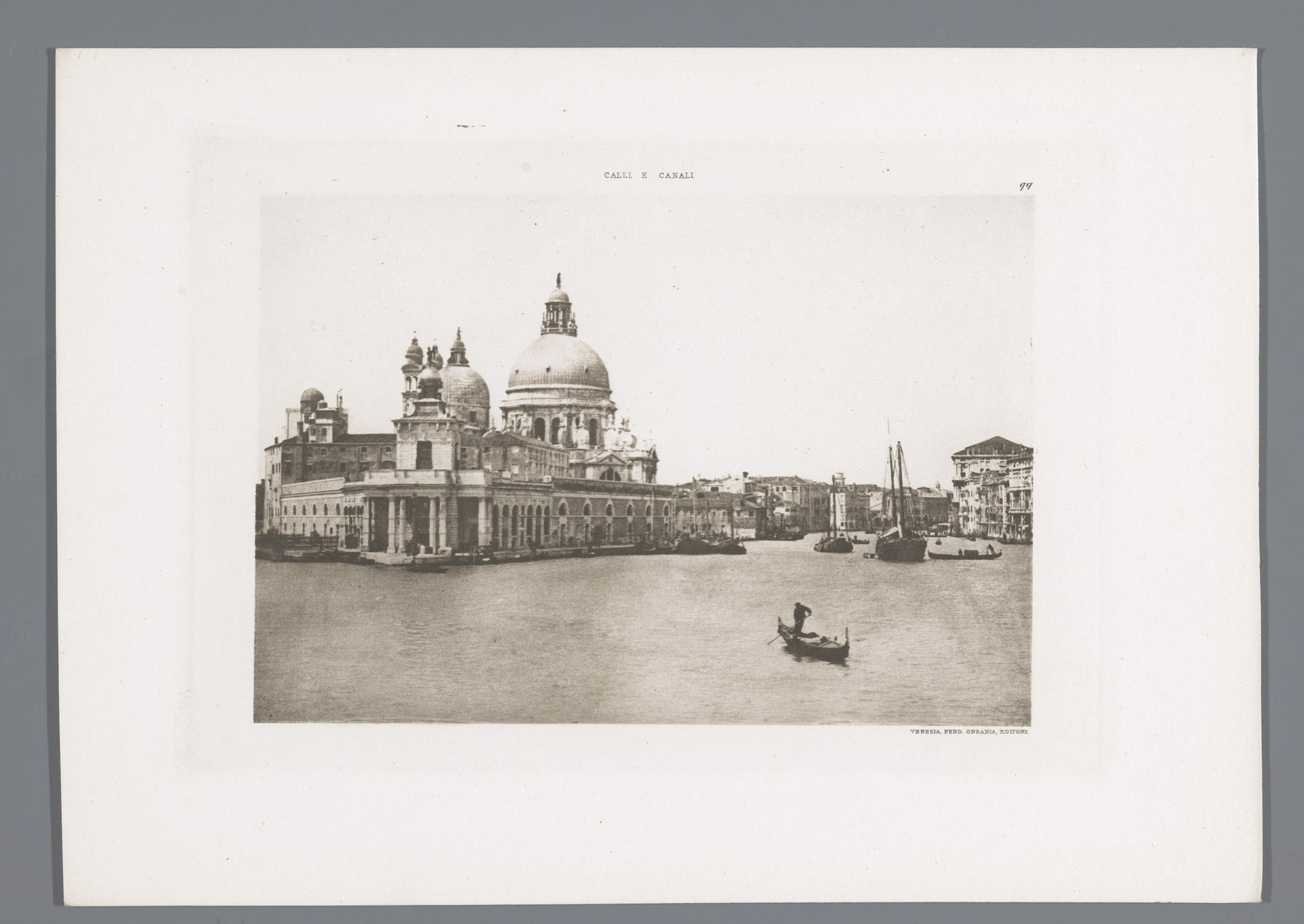 Gezicht over het Canal Grande met Punta della Dogana en de Santa Maria della Salute in Venetië by Anonymous