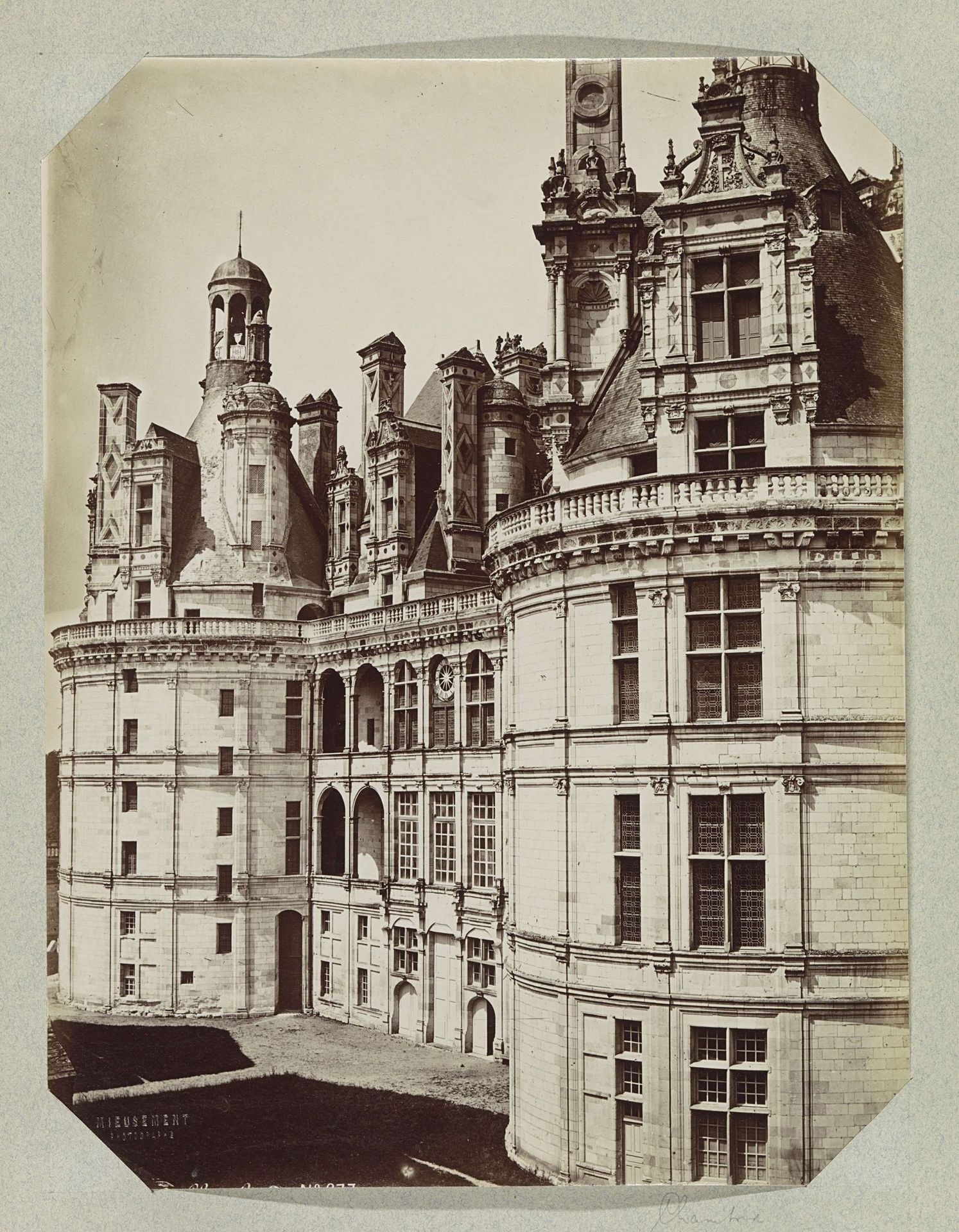 Exterieur van het kasteel van Chambord by Médéric Mieusement
