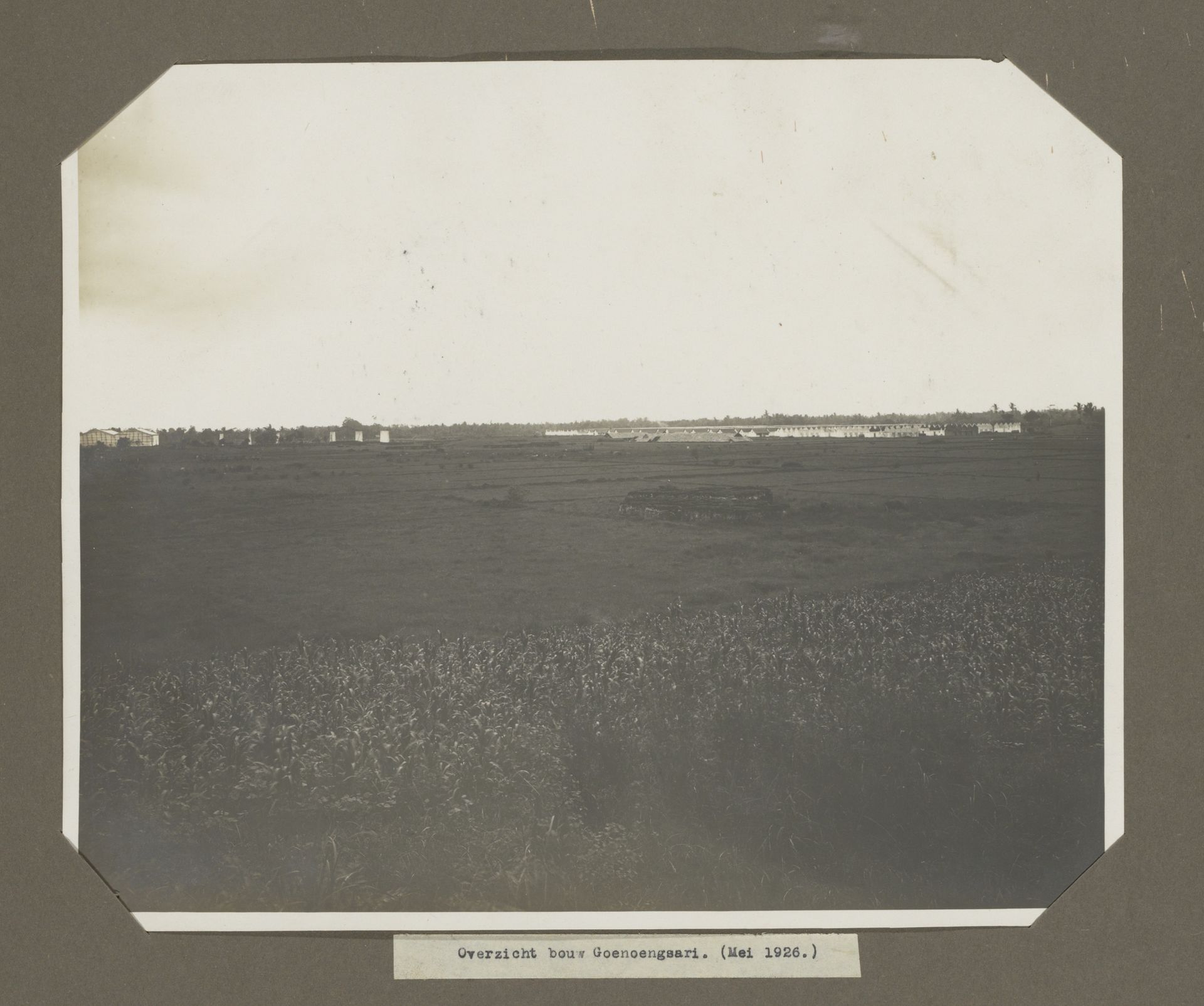 Overzicht bouw Goenoengsari. (Mei 1926.) by Anonymous