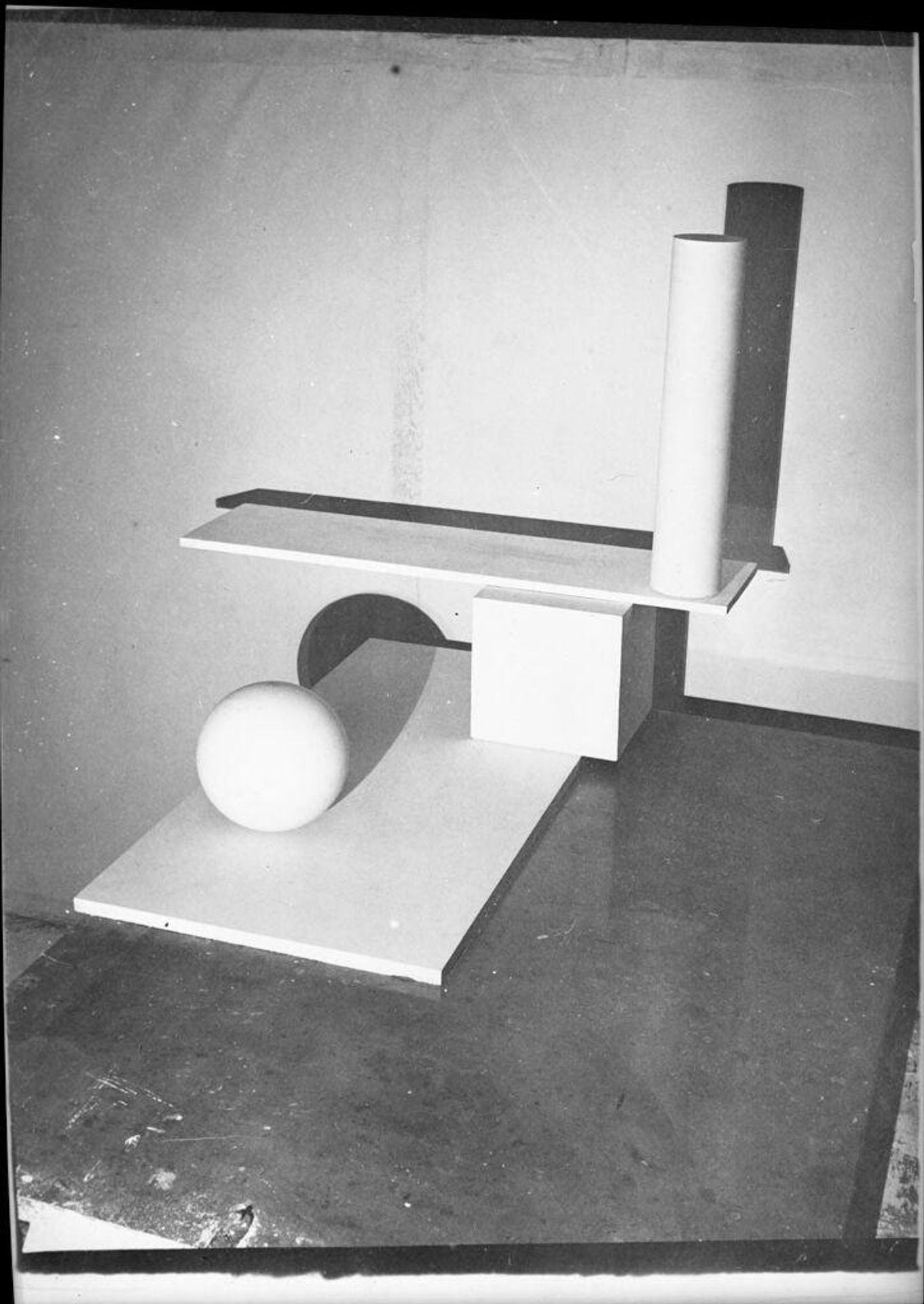 Work from Joost Schmidt's Sculpture Workshop by T. Lux Feininger