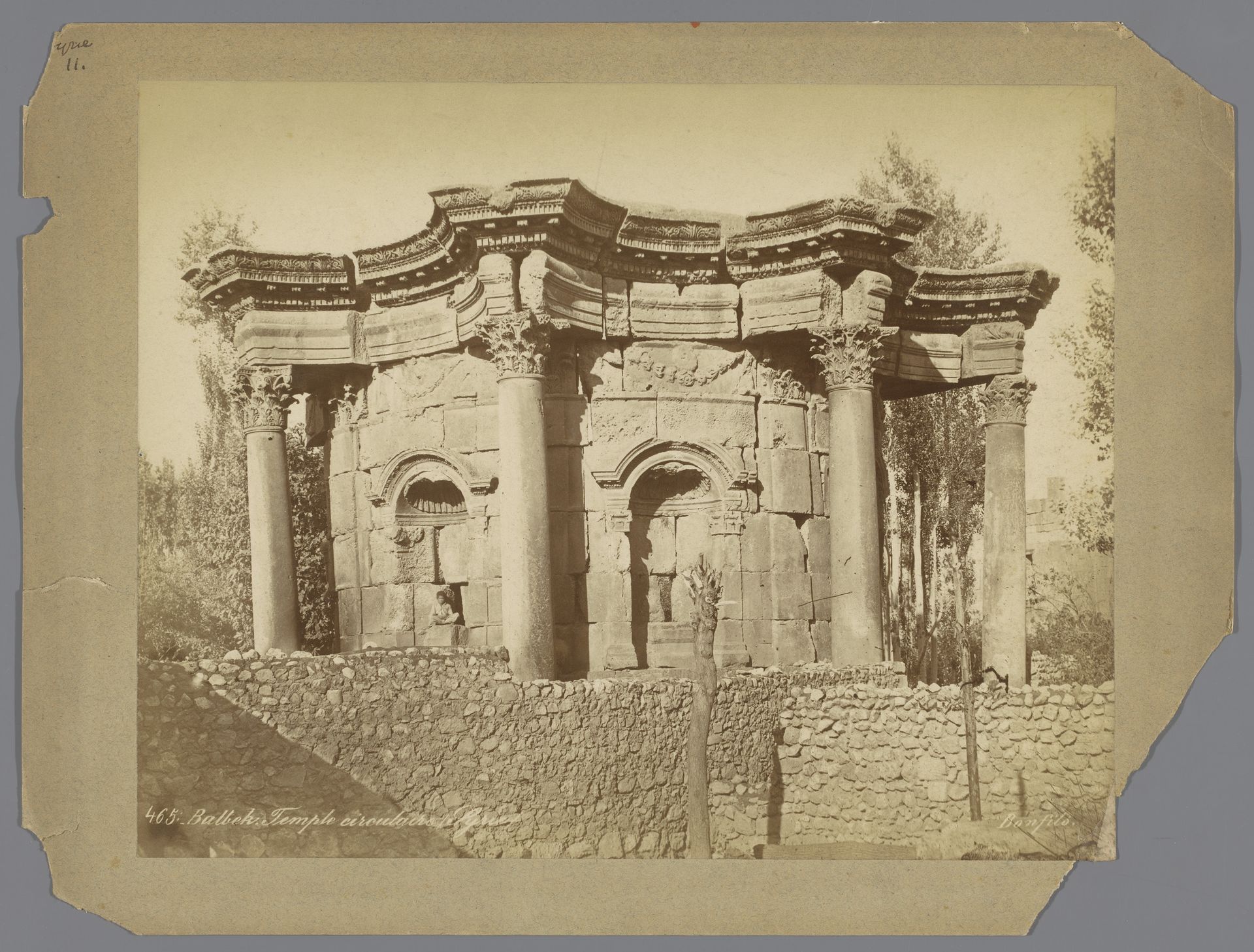 Tempel van Venus te Baalbek by Maison Bonfils