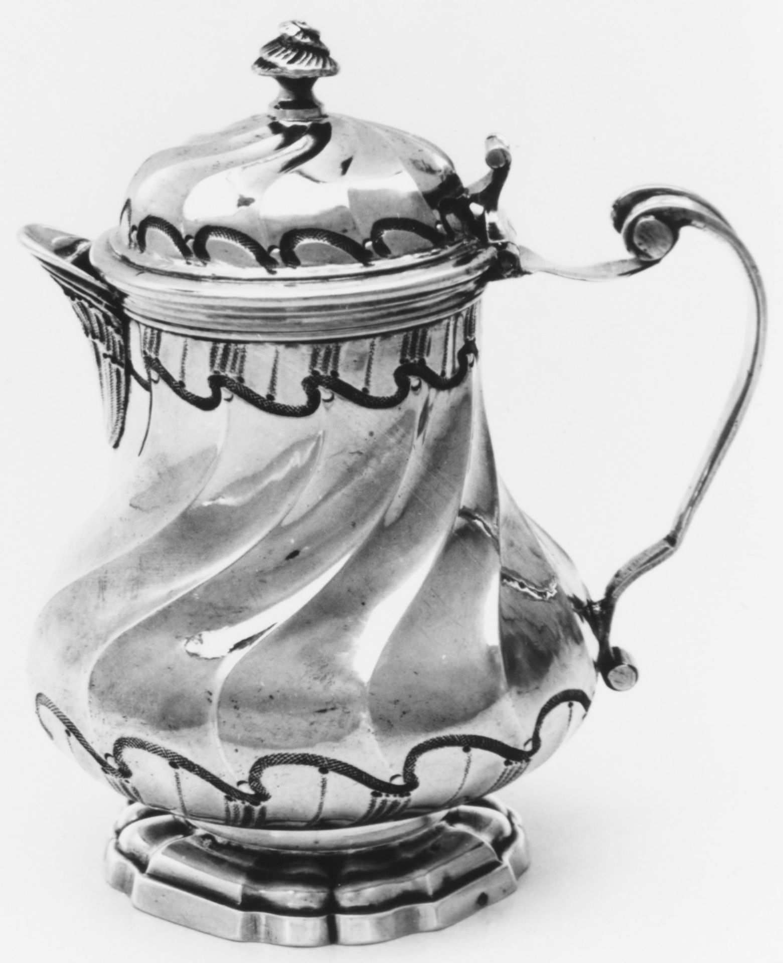 Mustard pot by Alexis Micalef
