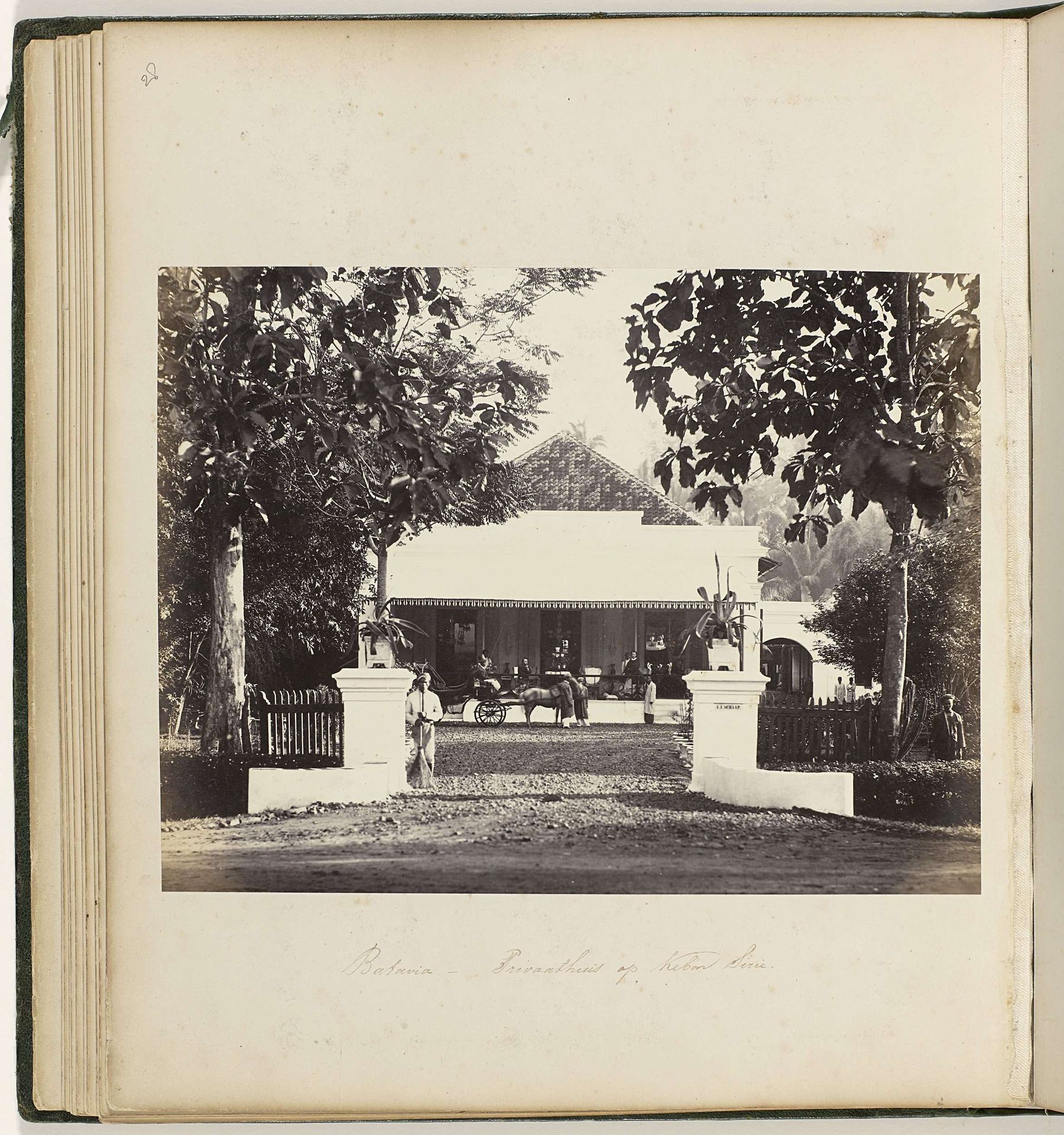 Batavia - Privaathuis op Kebon Serie by Woodbury & Page