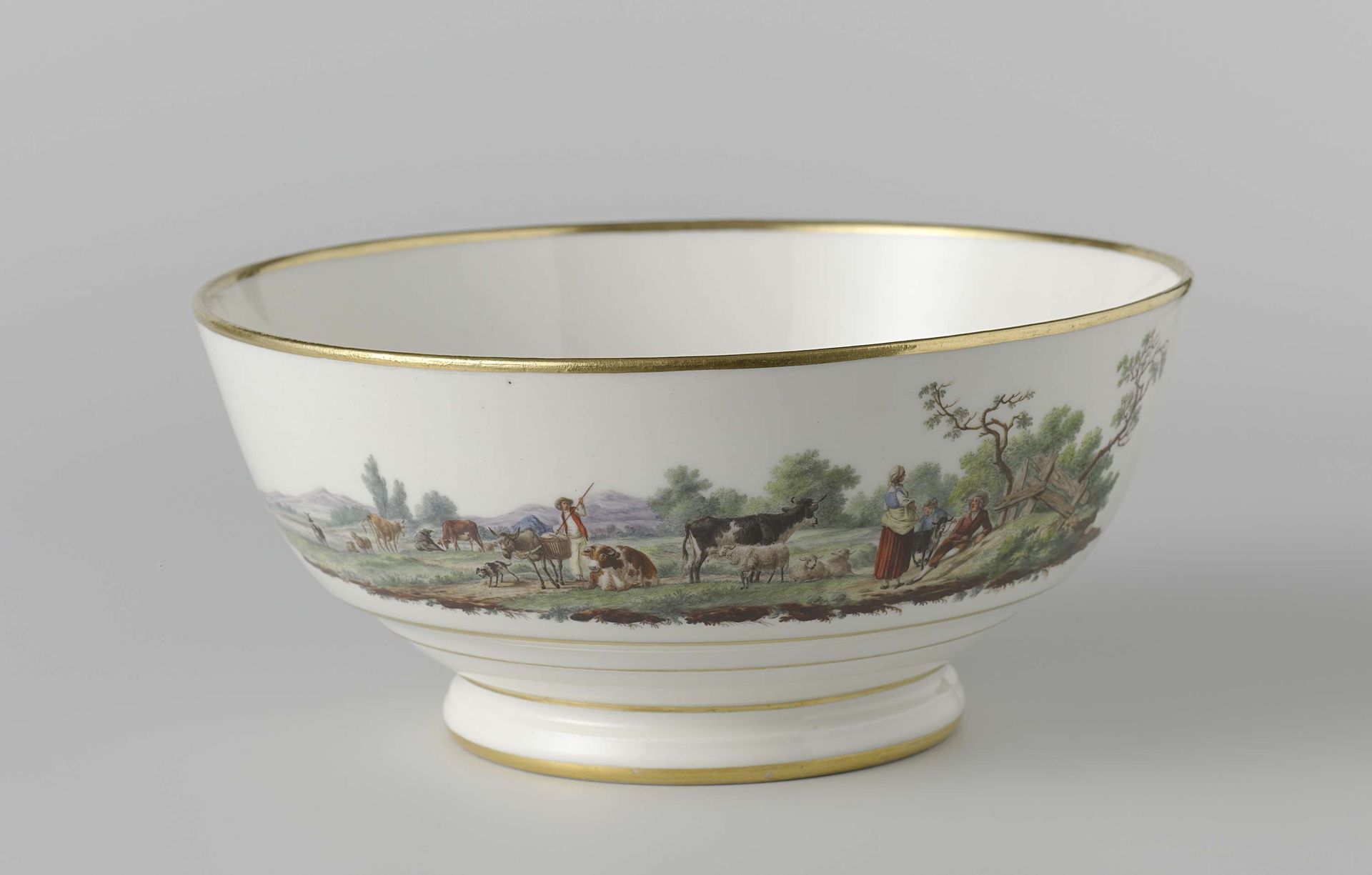 Spoelkom, beschilderd met een landschap met vee by Koninklijke Porseleinfabriek Dommer & Co.