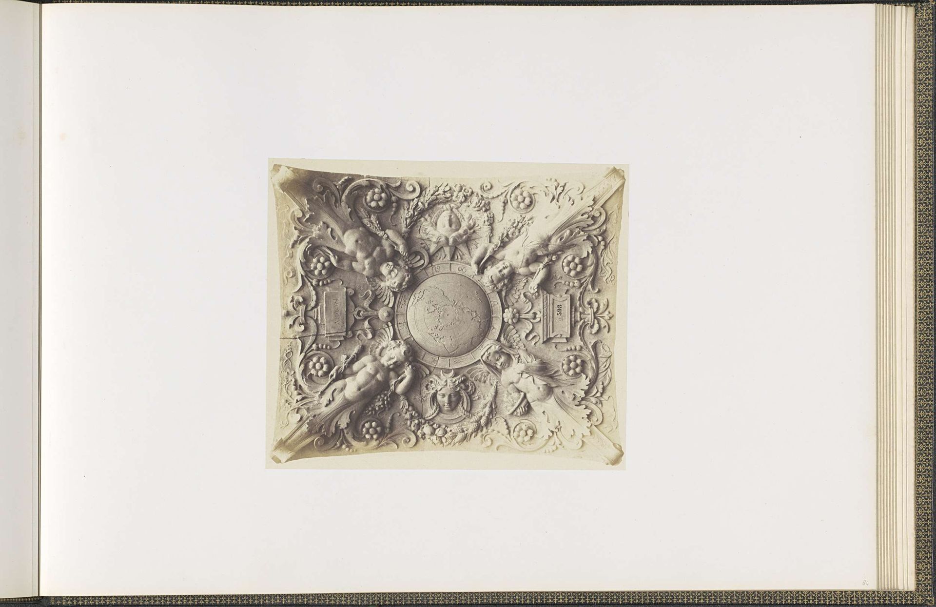 Gipsmodel voor een gewelfversiering van het Palais du Louvre door François Théophile Murgey by Edouard Baldus