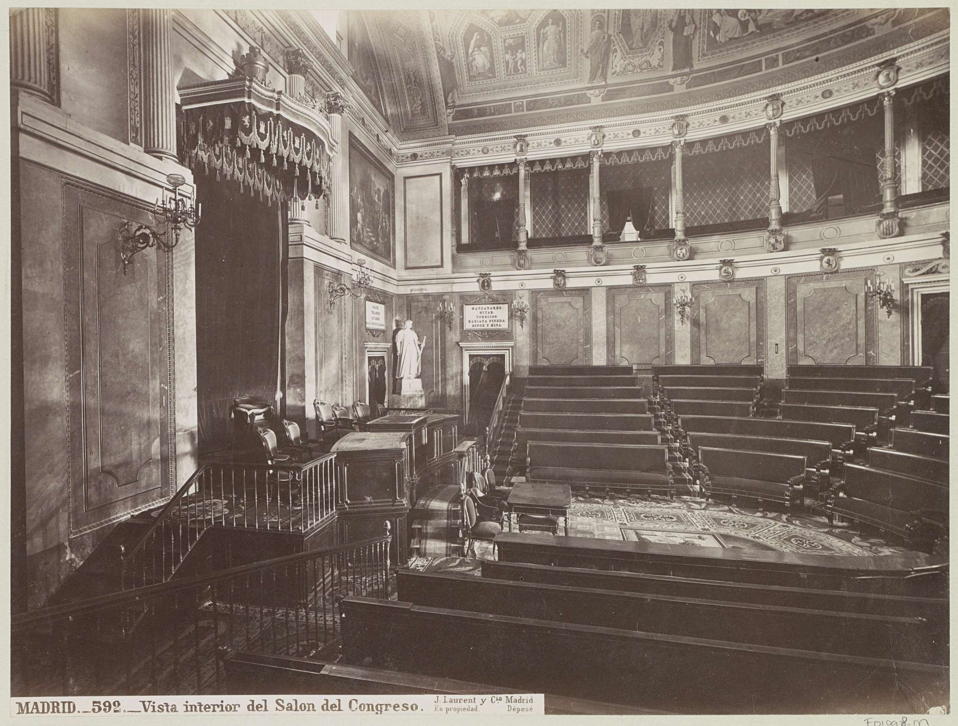 Interieur van het Spaanse congres by Juan Laurent