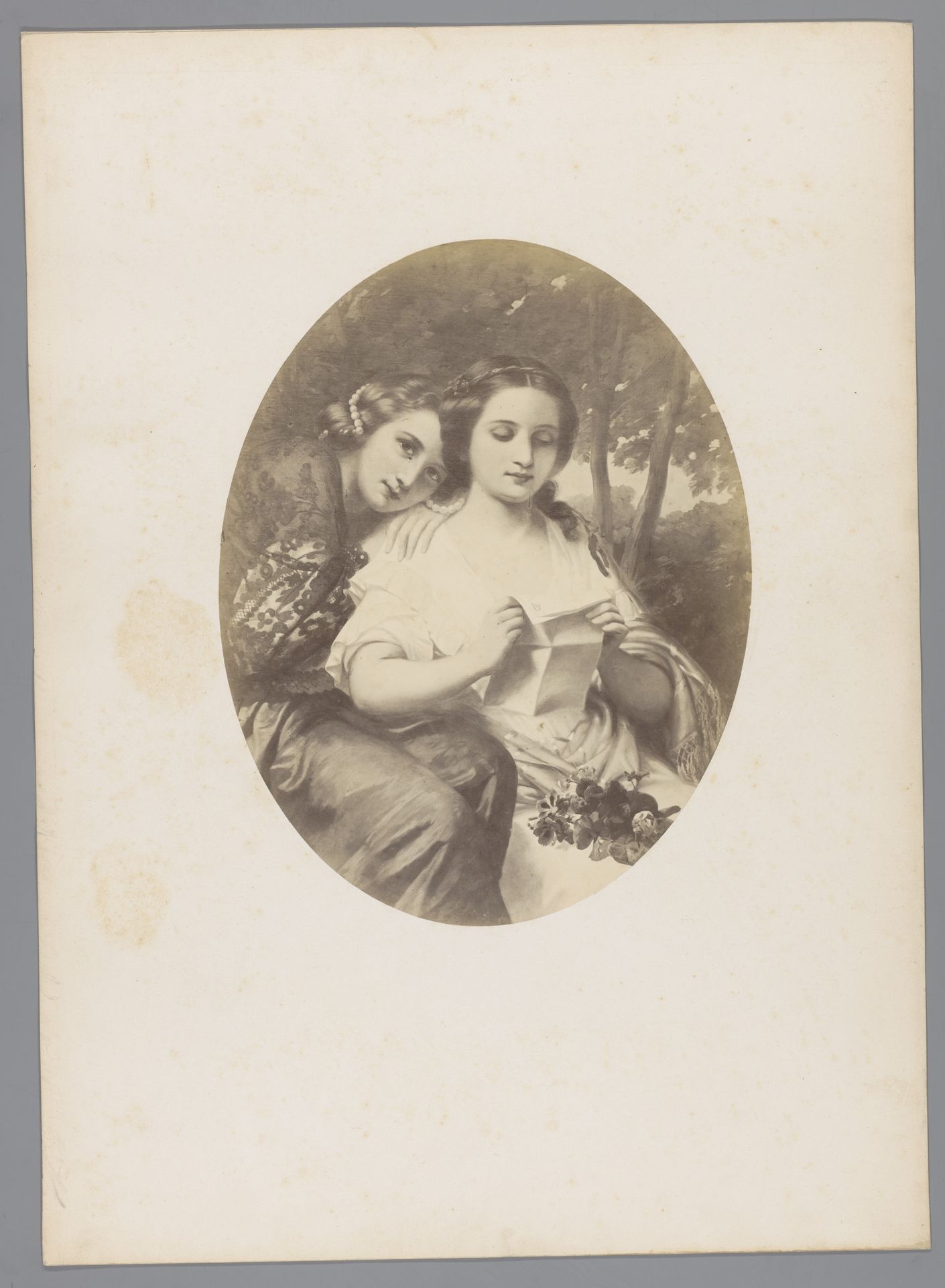Fotoreproductie van een schilderij van twee vrouwen die samen een brief lezen by Edmond Fierlants