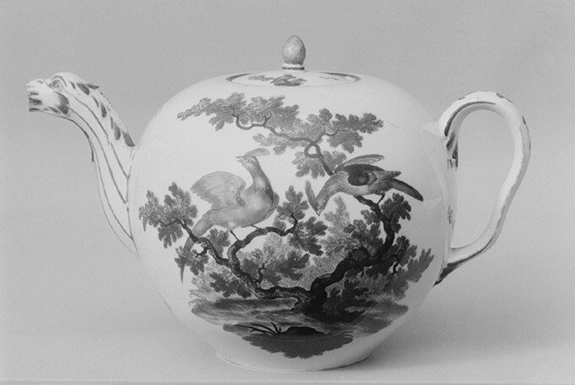 Teapot (part of a service) by Frankenthal Porcelain Manufactory
