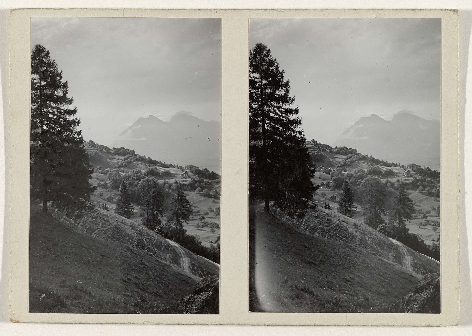 Bomen in een berglandschap by Geldolph Adriaan Kessler