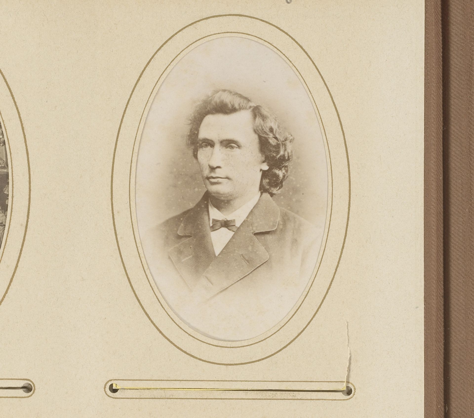 Portret van een man by Friedrich Julius von Kolkow