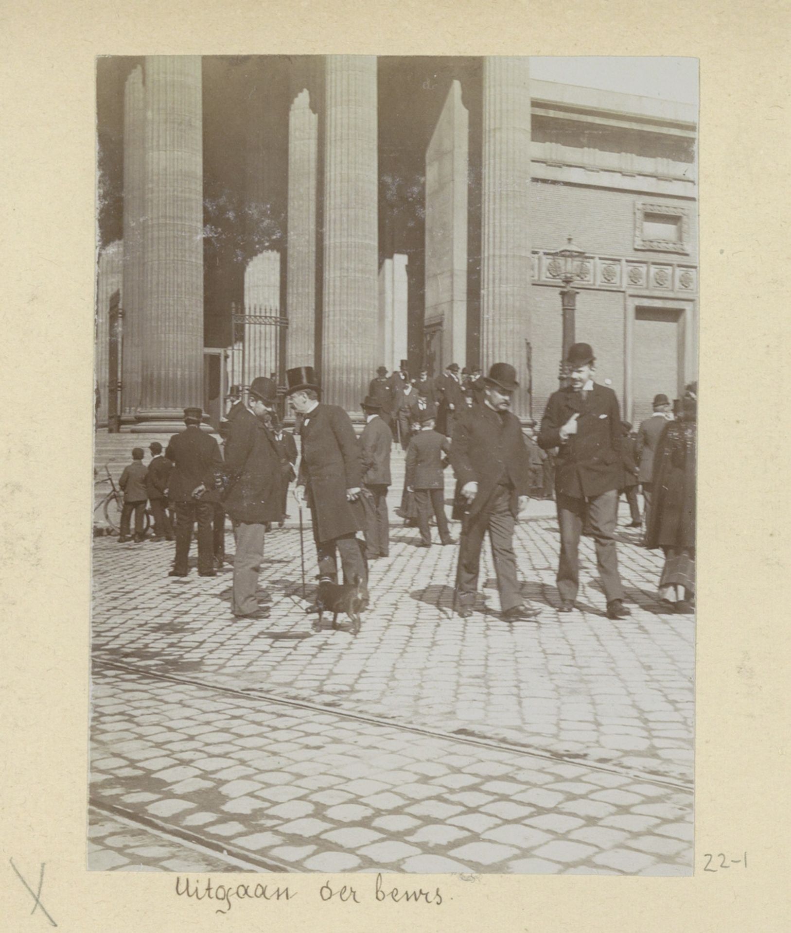 Bankiers of handelaars voor de Beurs van Zocher by Hendrik Herman van den Berg