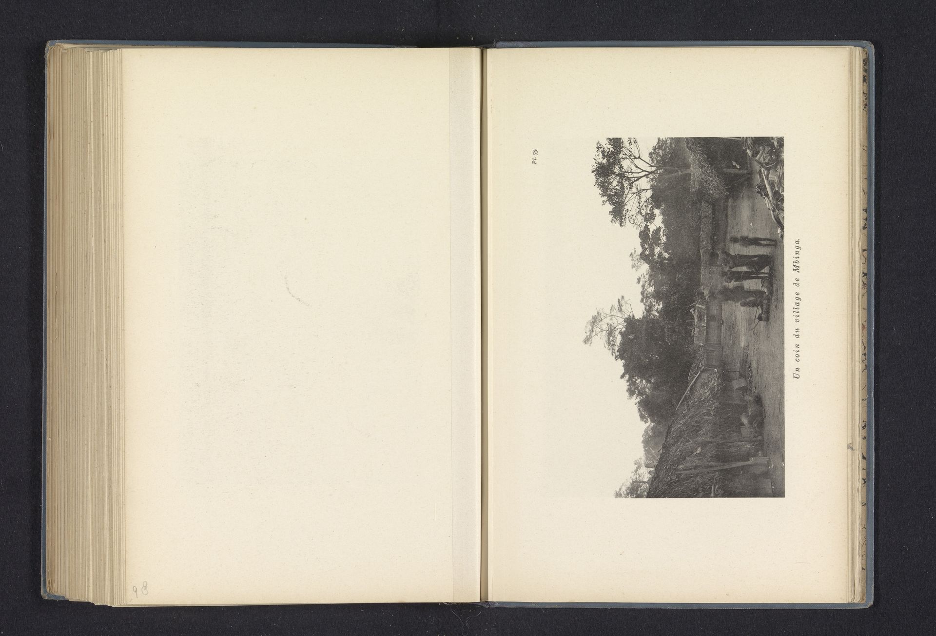 Gezicht op een straat te Mbinga by Franz Thonner