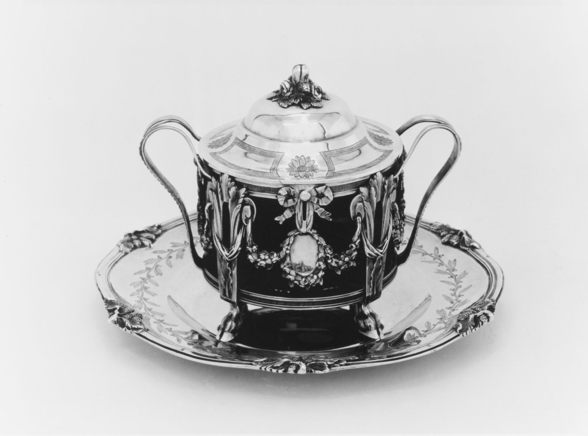 Sugar bowl with cover and tray by Pierre Vallières