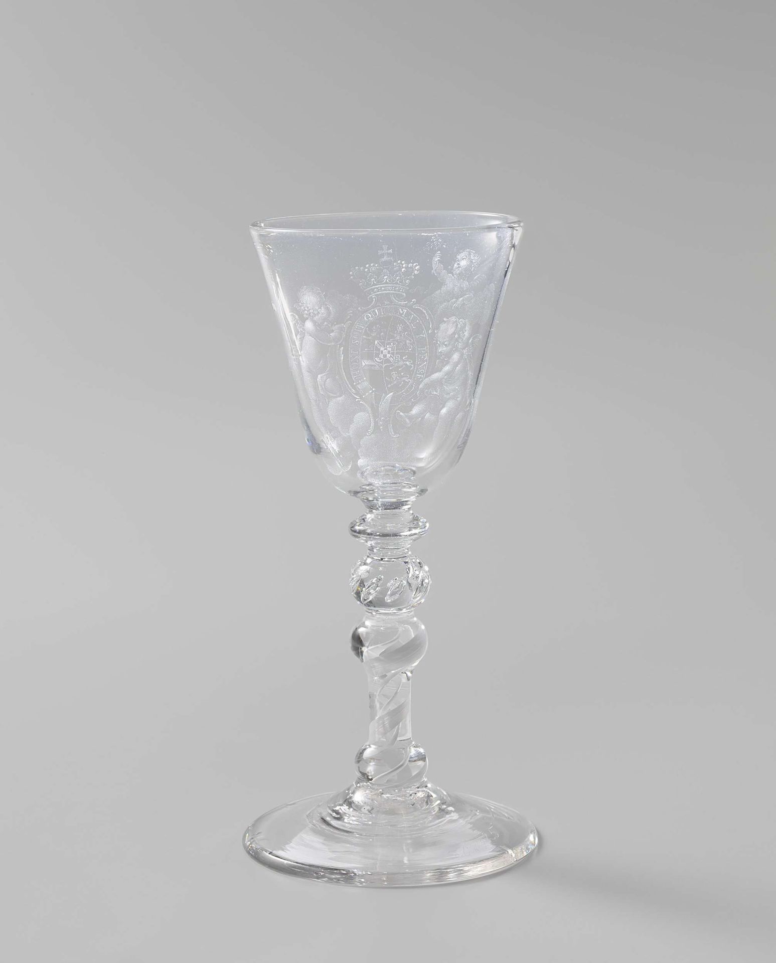 Wine glass with the arms of William V by Anonymous