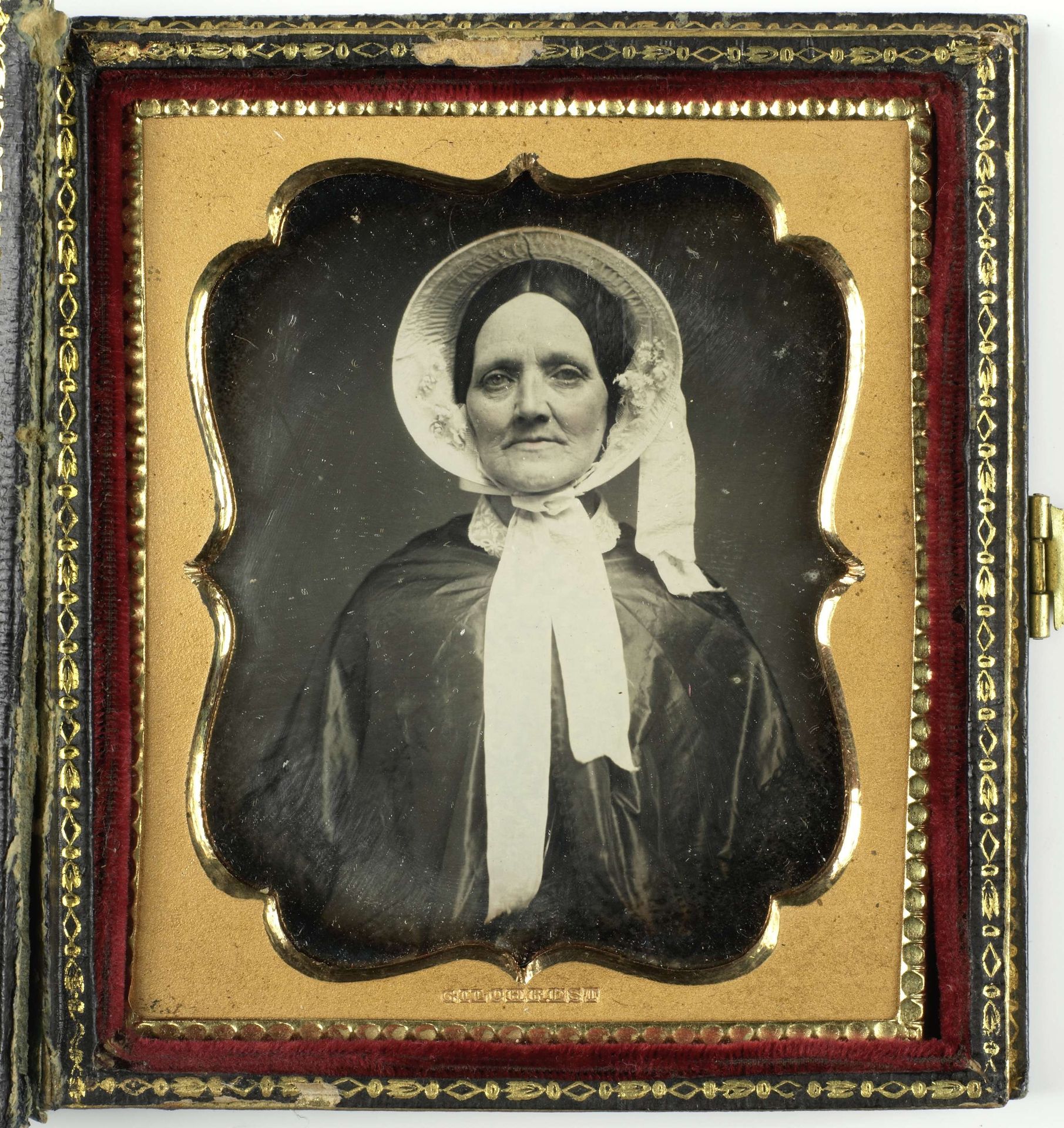 Portret van een onbekende vrouw met hoed by George C. Gilchrest