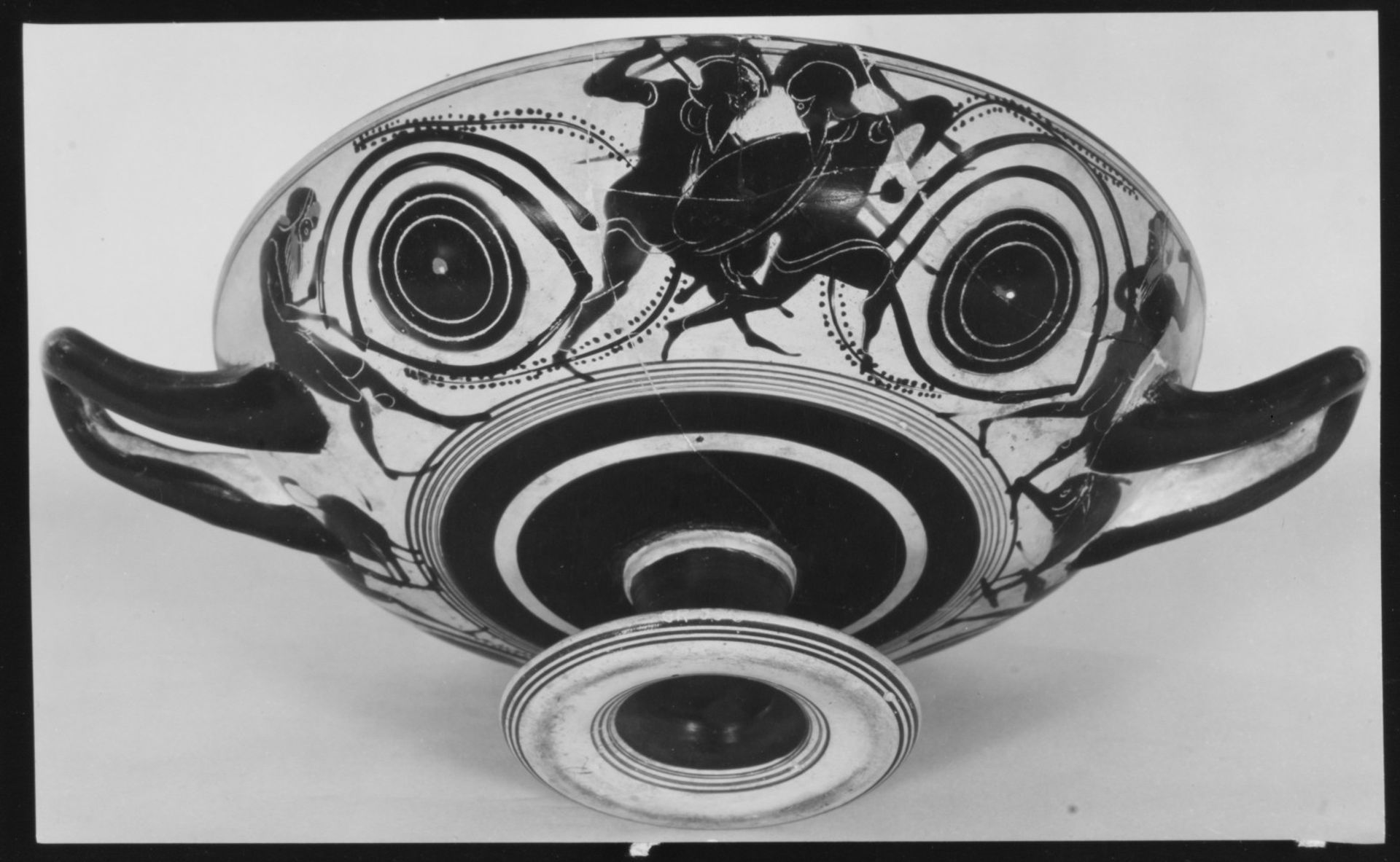 Kylix, eye-cup by Essen Group