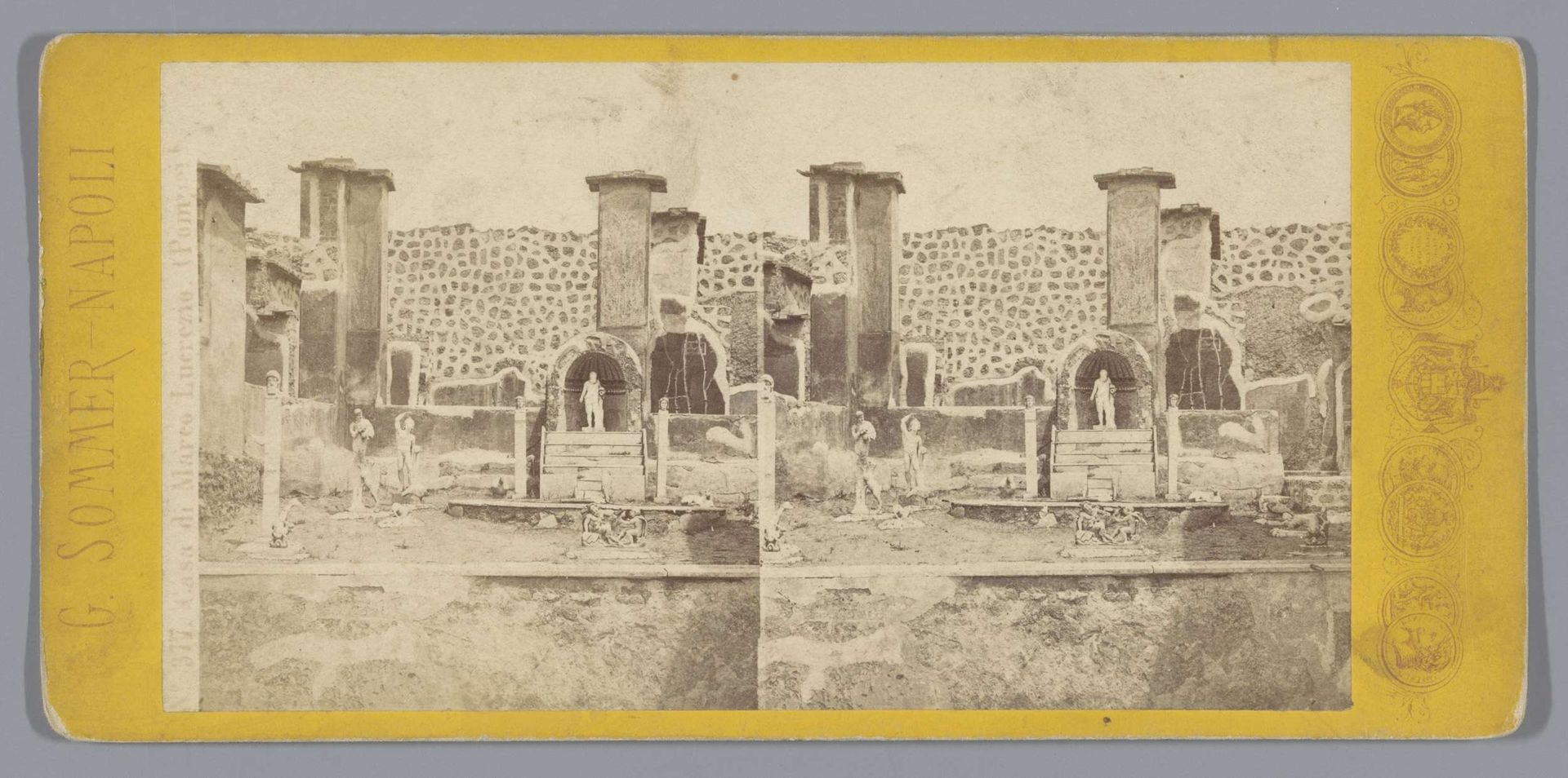 Gezicht op het Casa di Marco Lucrezio in Pompeï by Giorgio Sommer