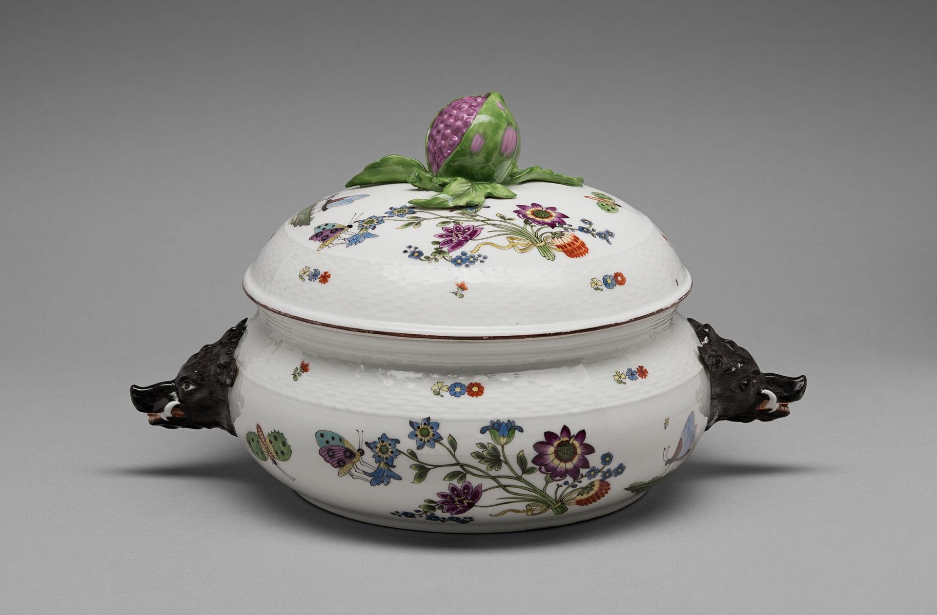 Tureen by Manufactured by Meissen Porcelain Manufactory