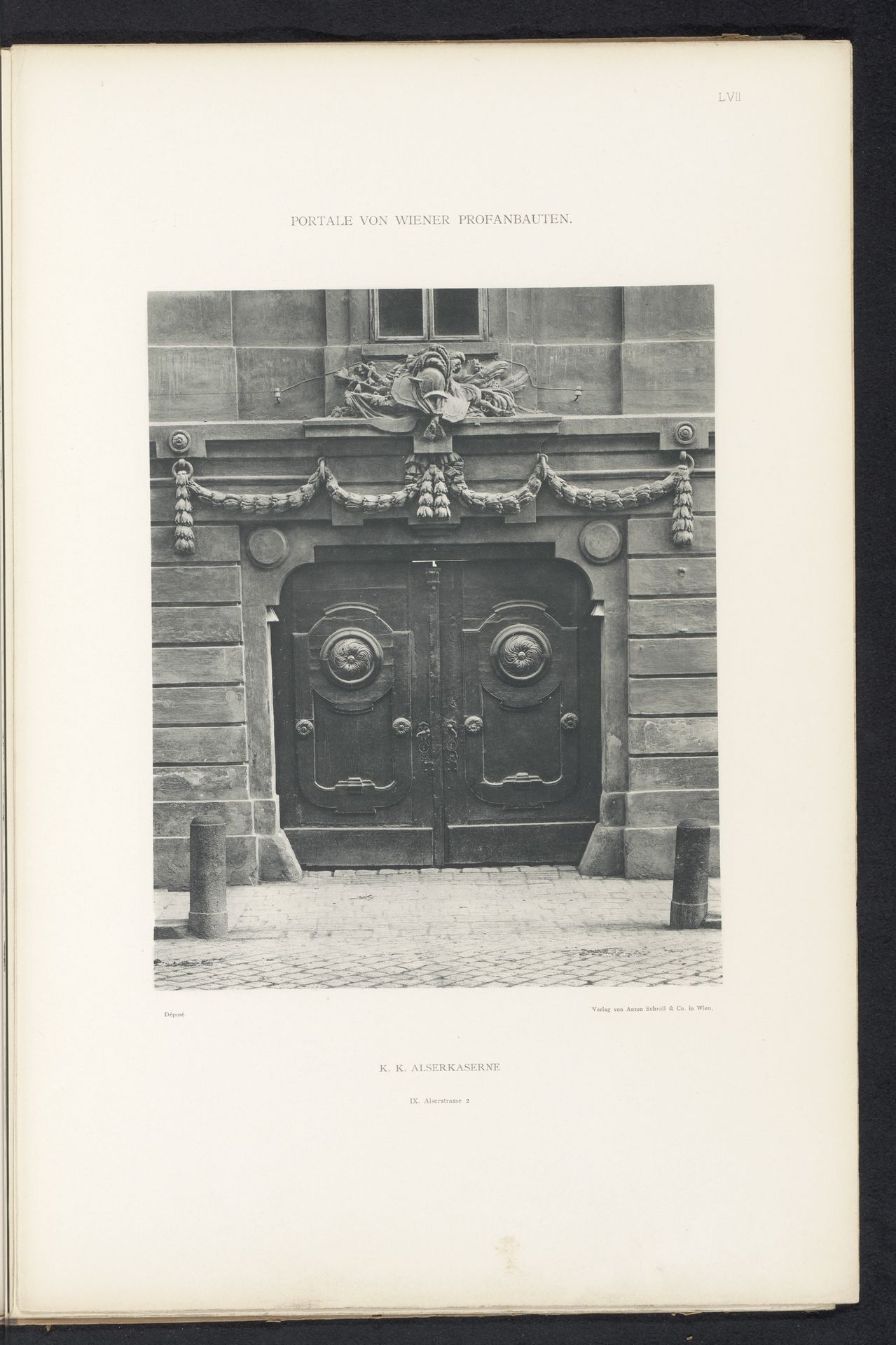 Toegangsportaal van de Alser Kaserne te Wenen by Anonymous