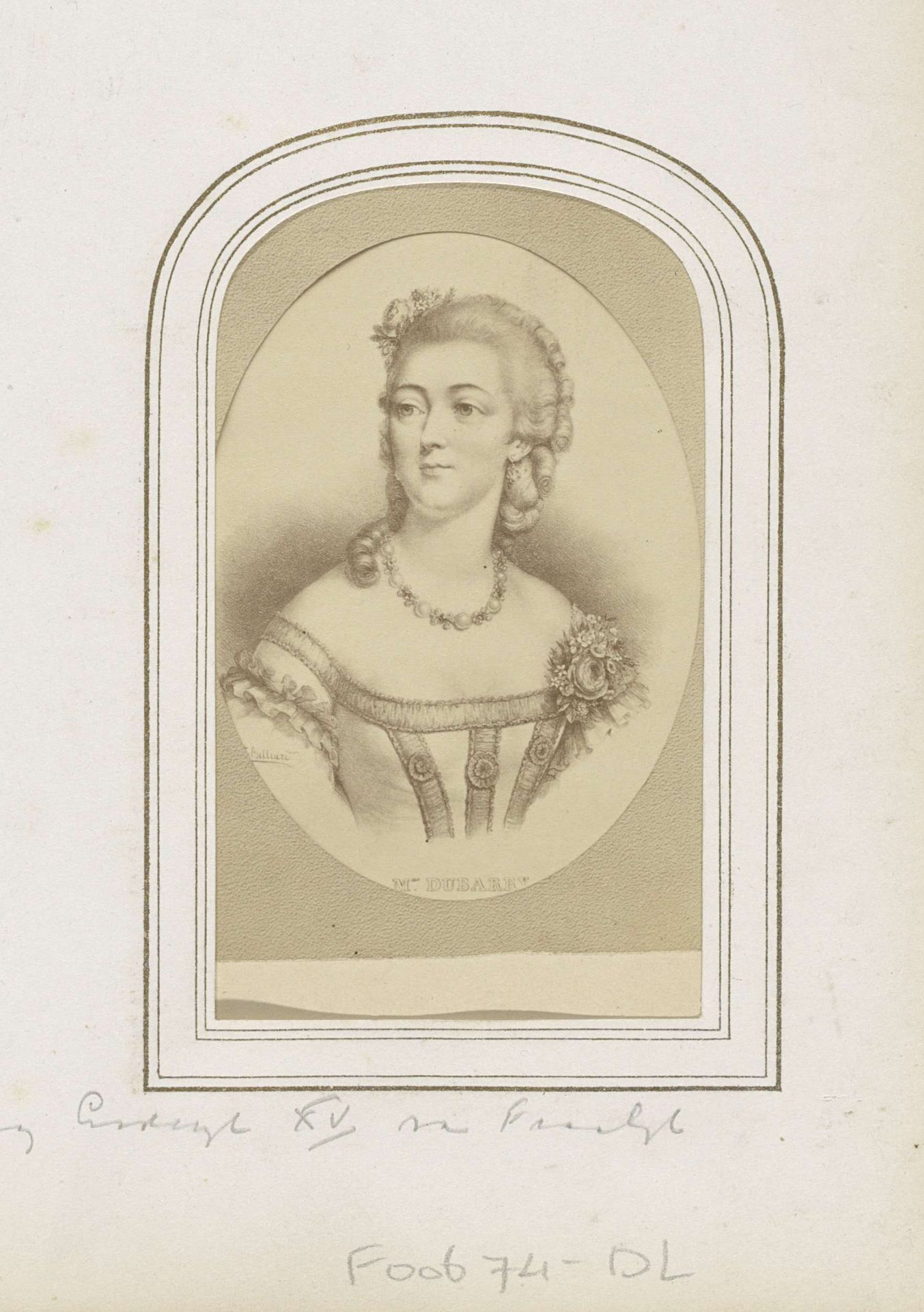 Fotoreproductie van (vermoedelijk) een geschilderd portret van Madame du Barry, maîtresse van koning Lodewijk XV van Frankrijk by Anonymous