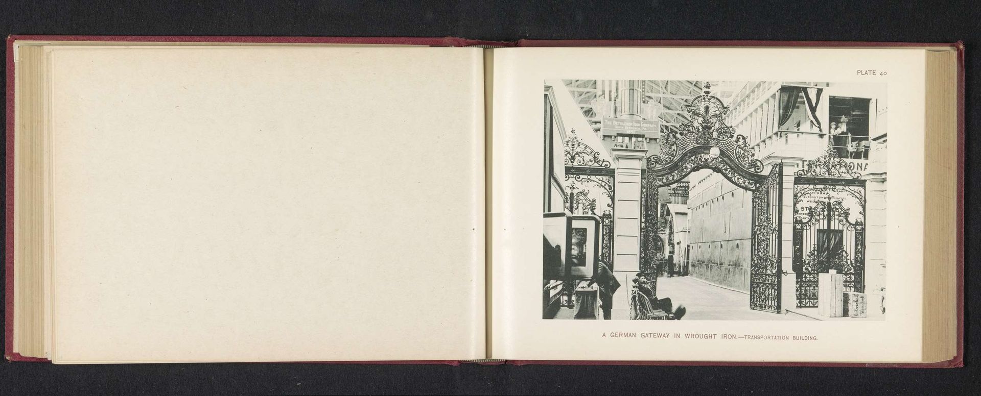 Smeedijzeren hek bij de tentoonstelling van Duitsland in het transportgebouw op de World's Columbian Exposition in Chicago in 1893 by Charles Dudley Arnold