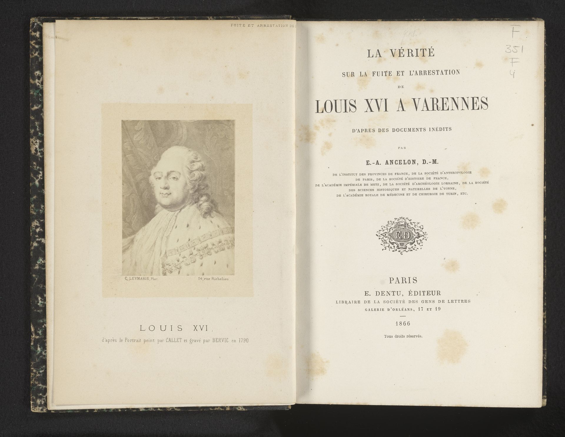 Fotoreproductie van een portret van Lodewijk XVI van Frankrijk naar een schilderij van Antoine-François Callet by Charles Leymarie